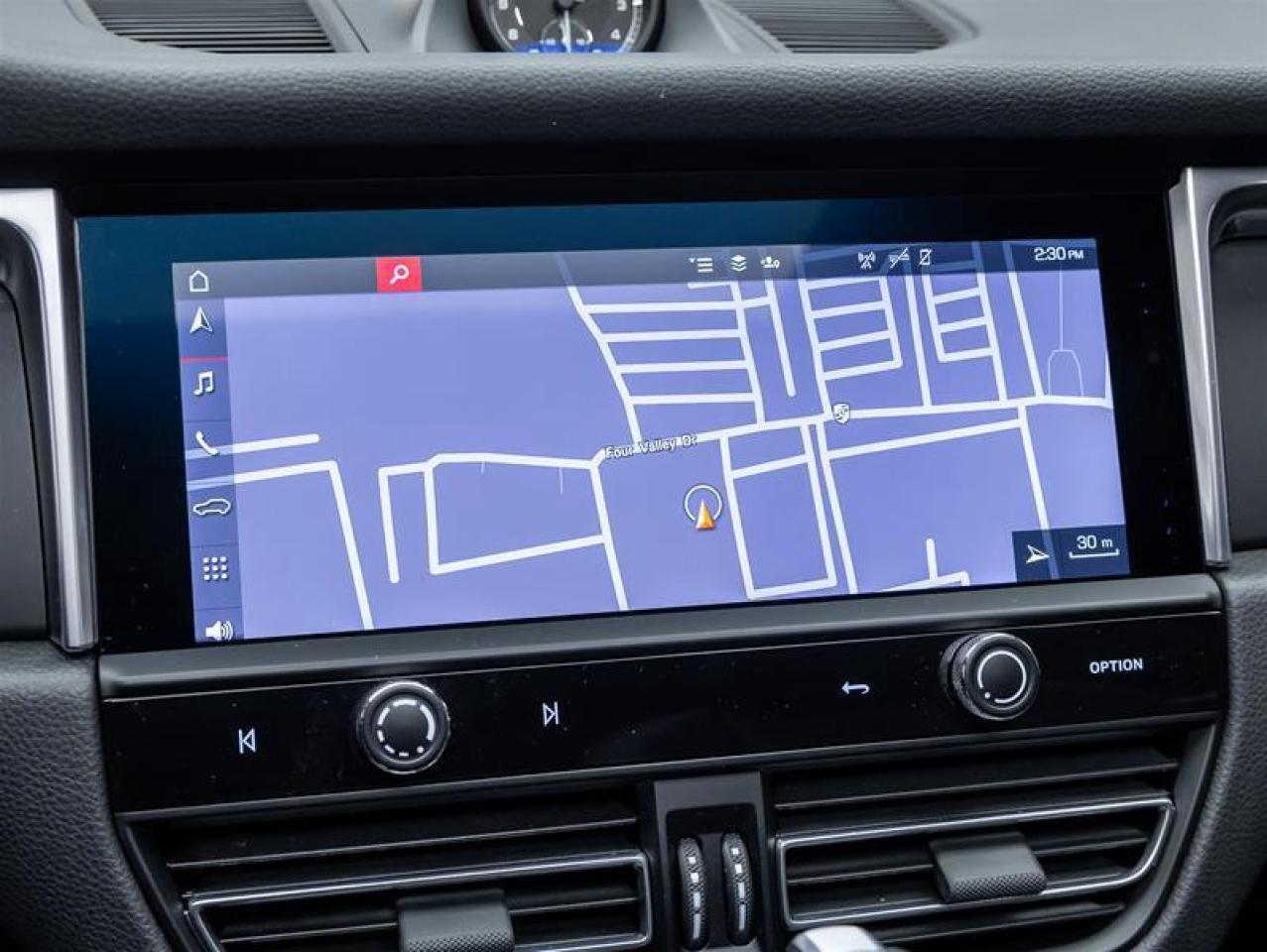 2023 Porsche Macan  Photo