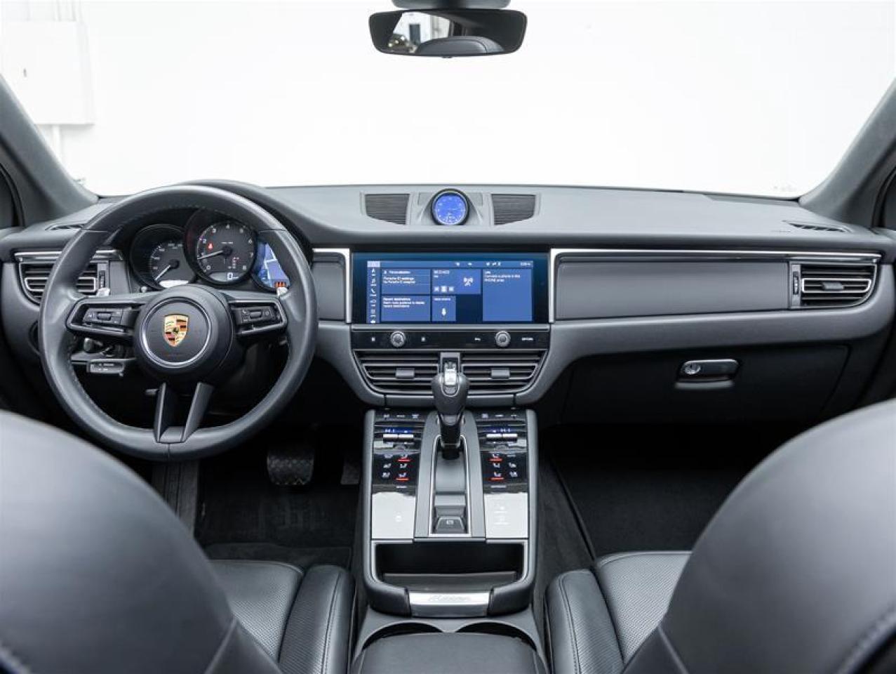 2023 Porsche Macan  Photo