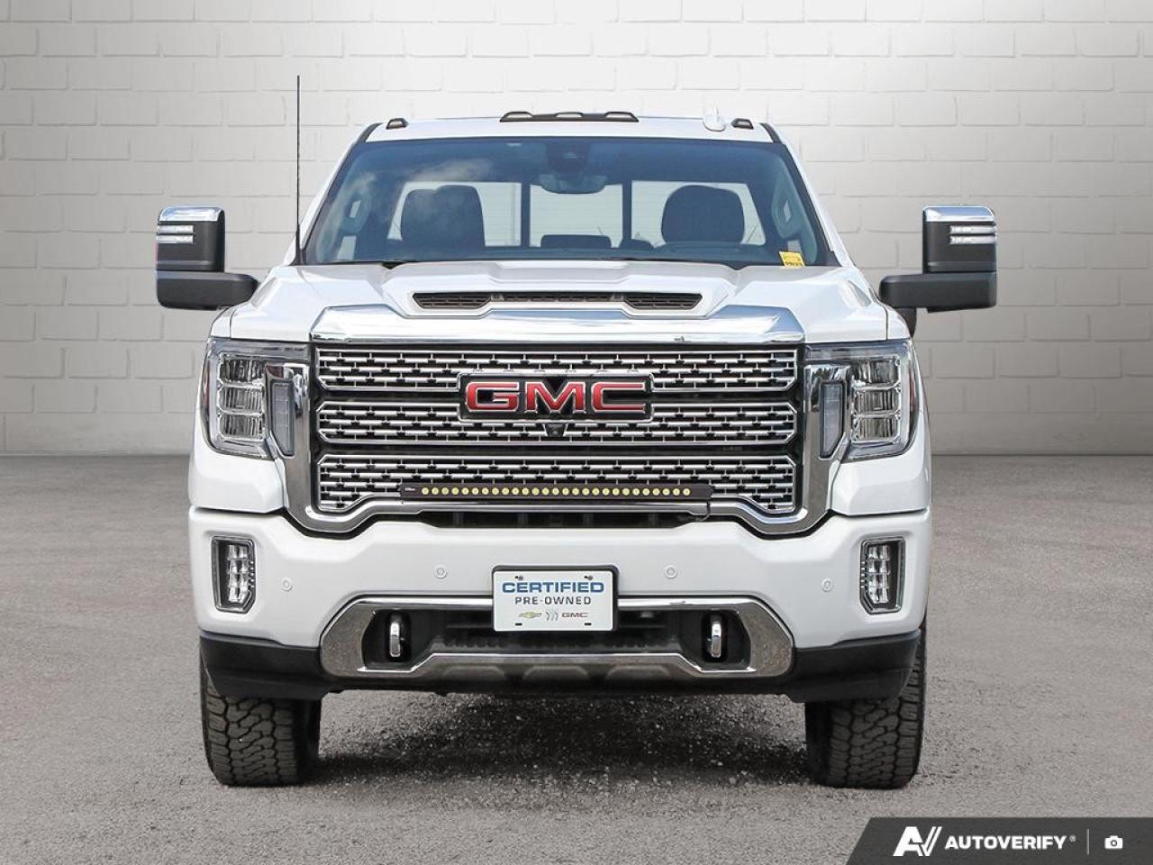 2023 GMC SIERRA 2500HD 4WD Crew Cab Standard Box Denali Photo