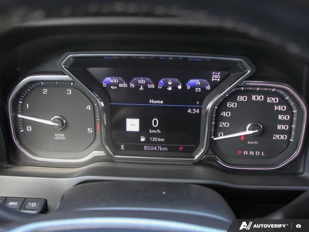 2023 GMC SIERRA 2500HD 4WD Crew Cab Standard Box Denali Photo