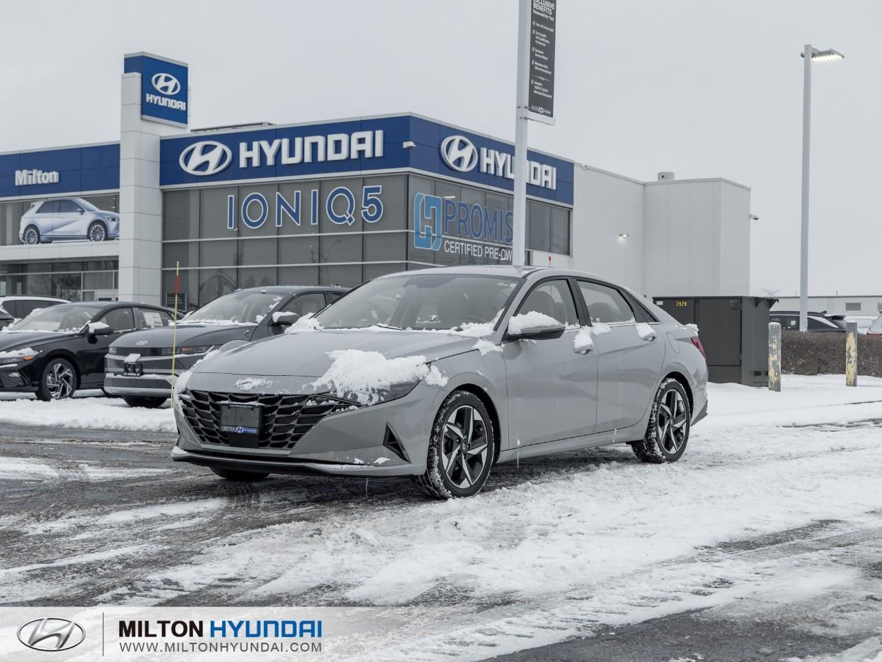 2022 Hyundai Elantra Ultimate Tech w/Two-Tone Interior 4dr Sedan Photo0