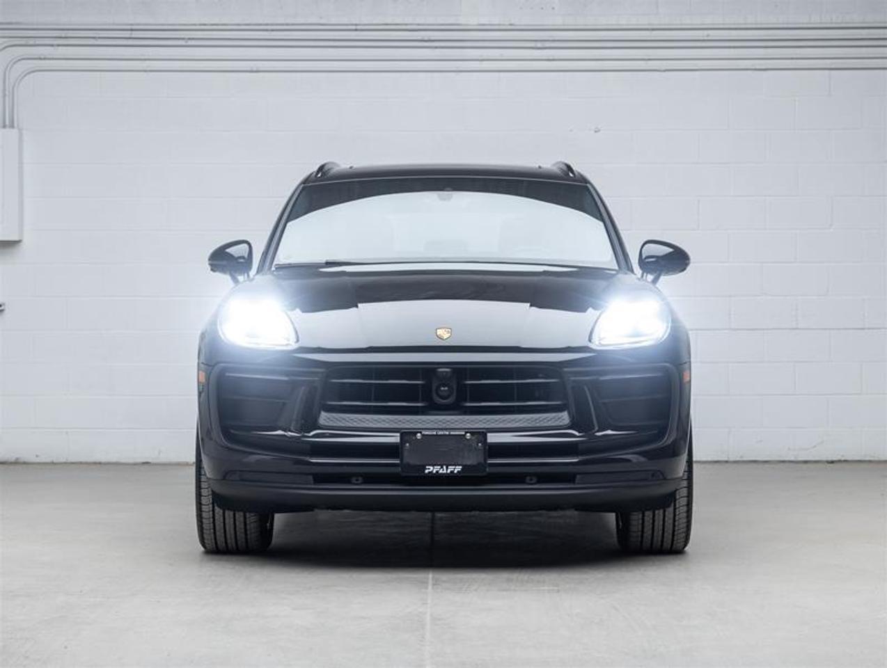 2025 Porsche Macan  Photo