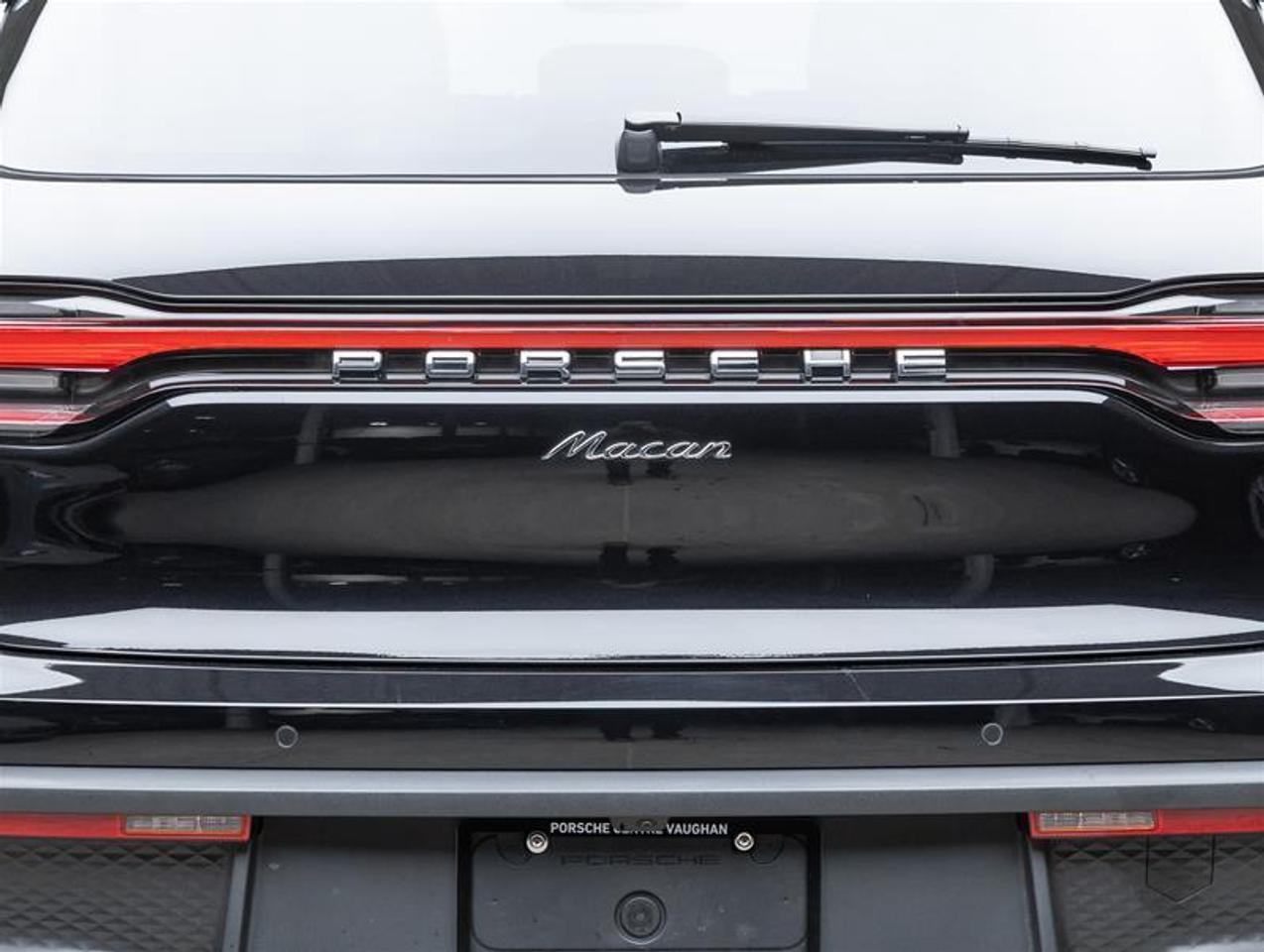 2025 Porsche Macan  Photo