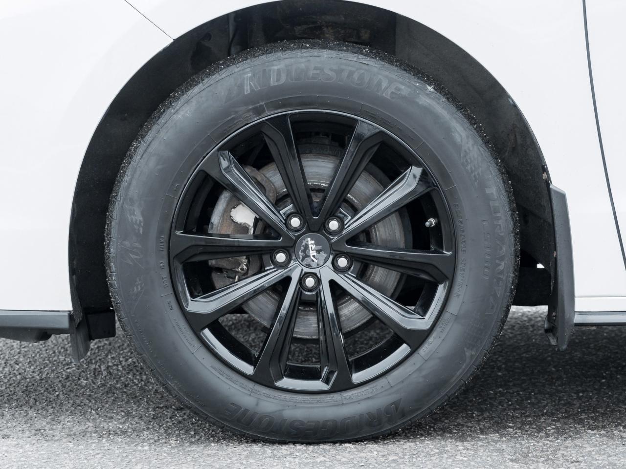 2021 Toyota Sienna XSE 7-Passenger 4dr All-Wheel Drive Passenger Van Photo3