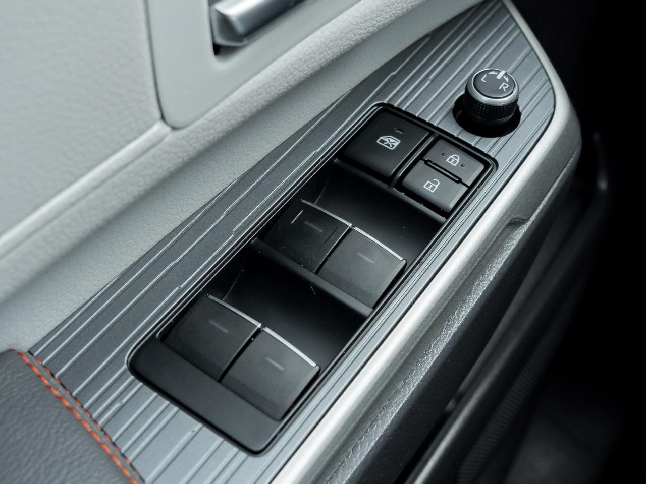 2021 Toyota Sienna XSE 7-Passenger 4dr All-Wheel Drive Passenger Van Photo