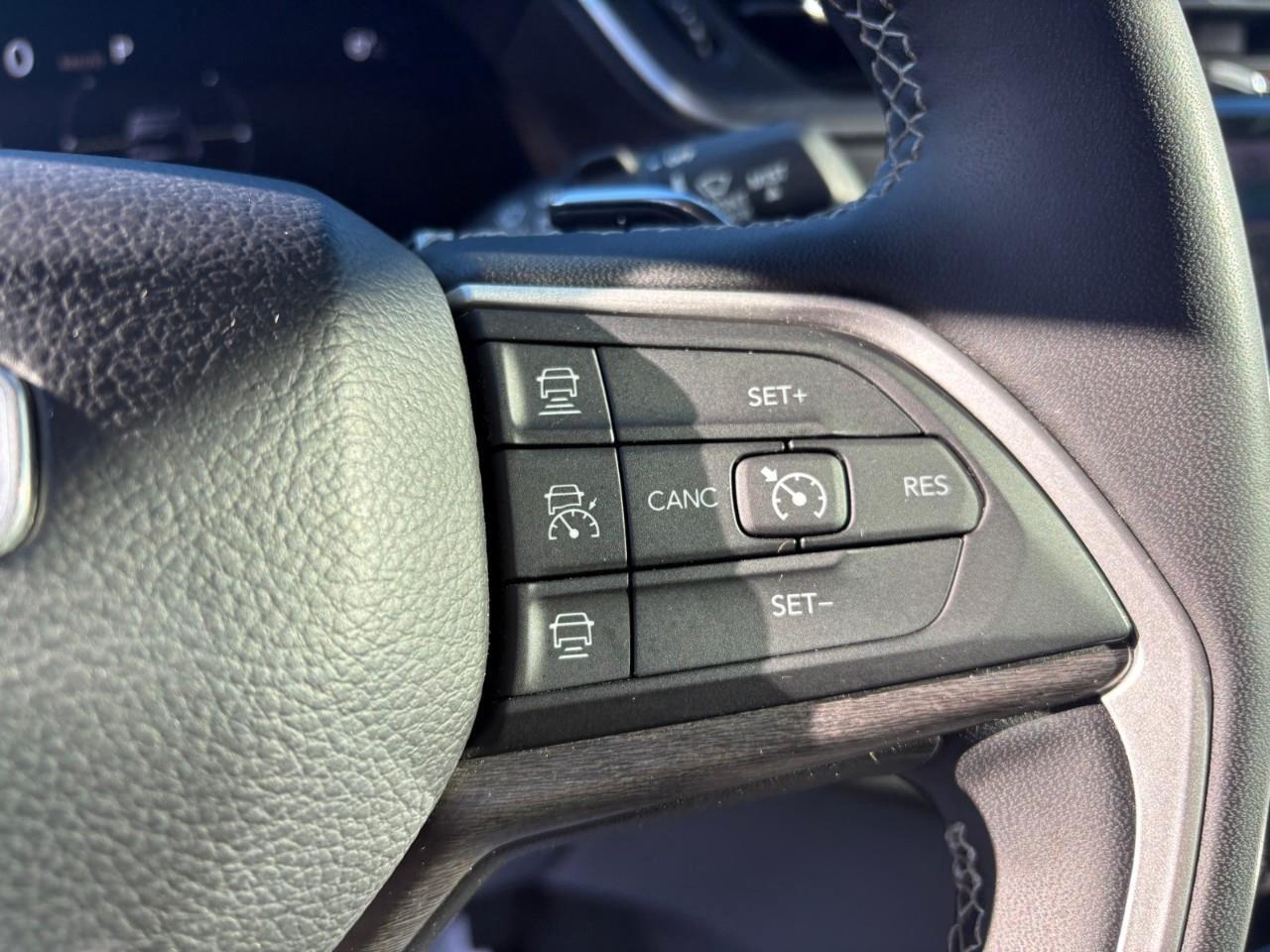 2023 Jeep Grand Cherokee Limited 4dr 4x4 Photo