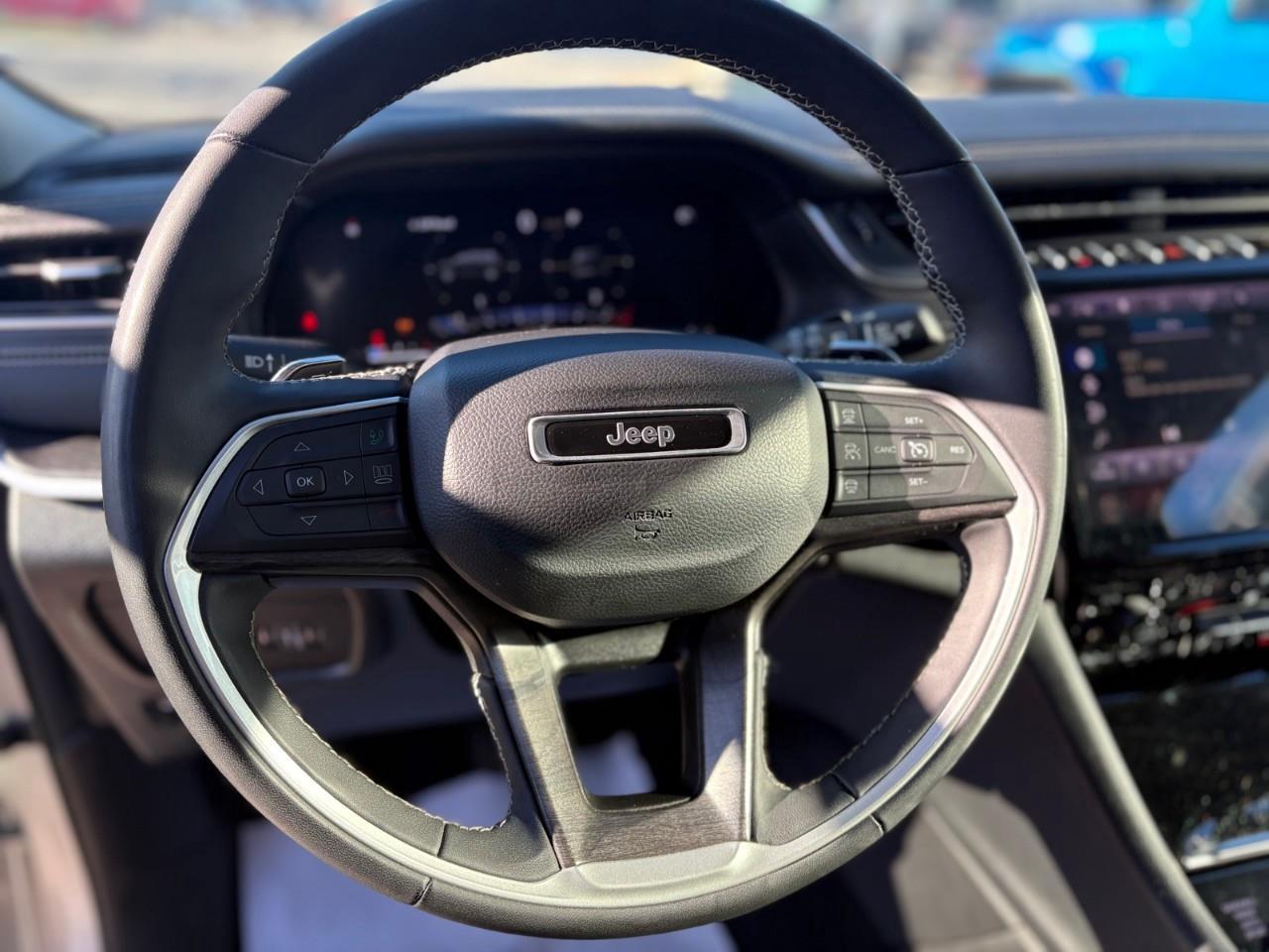 2023 Jeep Grand Cherokee Limited 4dr 4x4 Photo