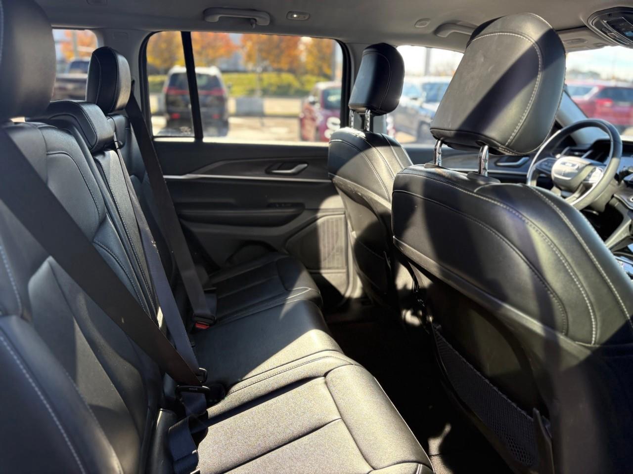 2023 Jeep Grand Cherokee Limited 4dr 4x4 Photo