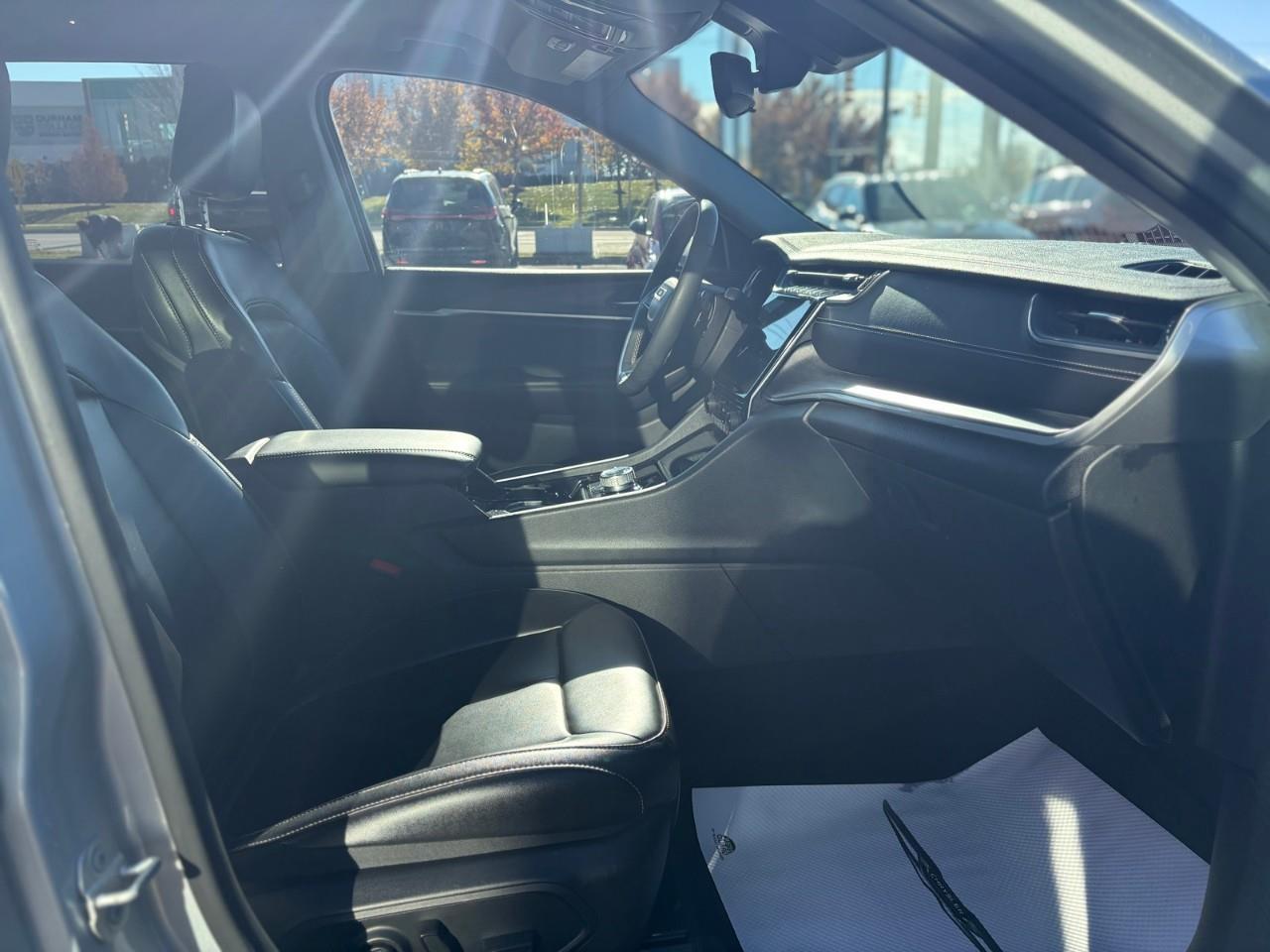 2023 Jeep Grand Cherokee Limited 4dr 4x4 Photo