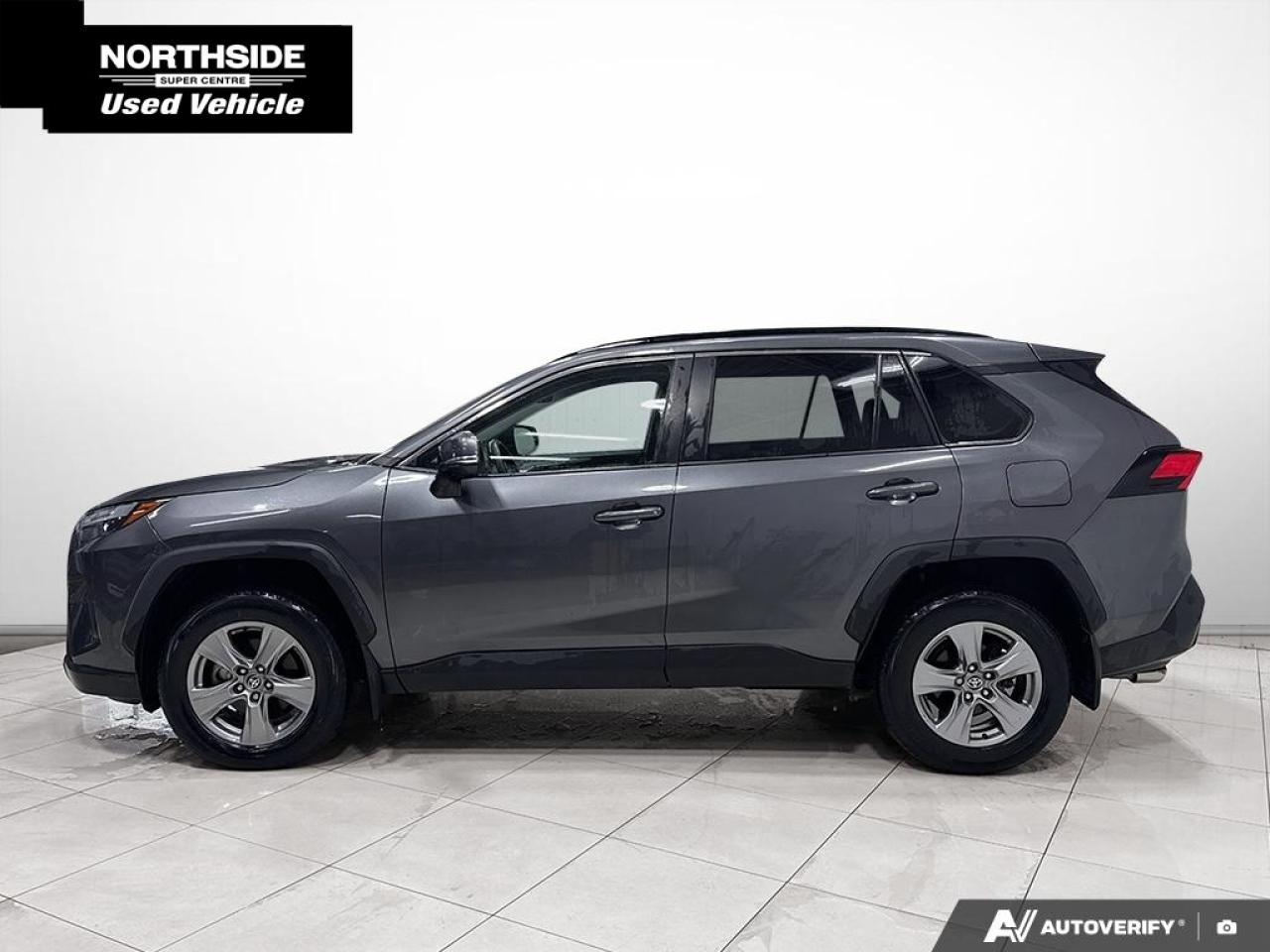 2022 Toyota RAV4 XLE 4dr All-wheel Drive Photo2