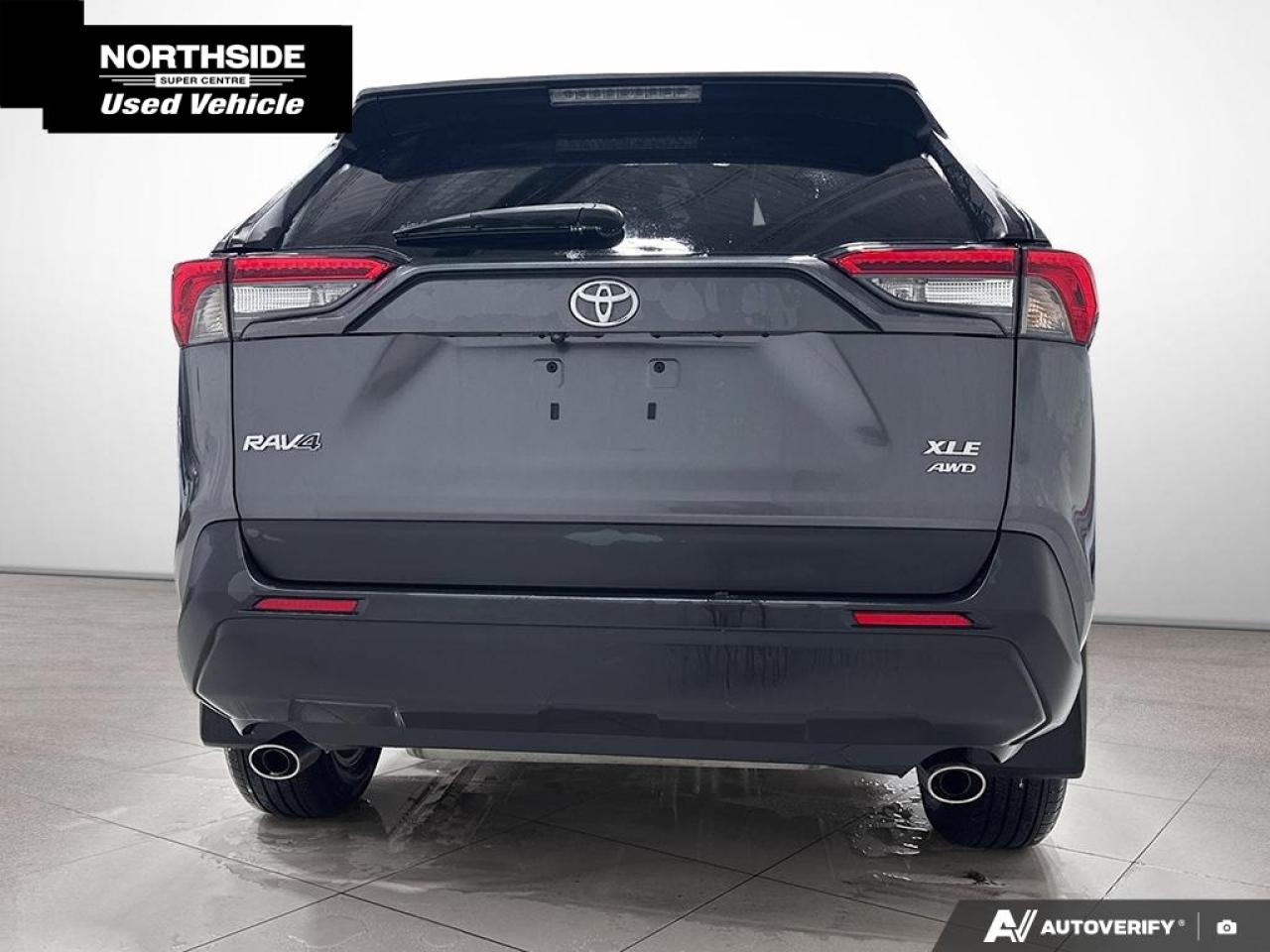 2022 Toyota RAV4 XLE 4dr All-wheel Drive Photo4