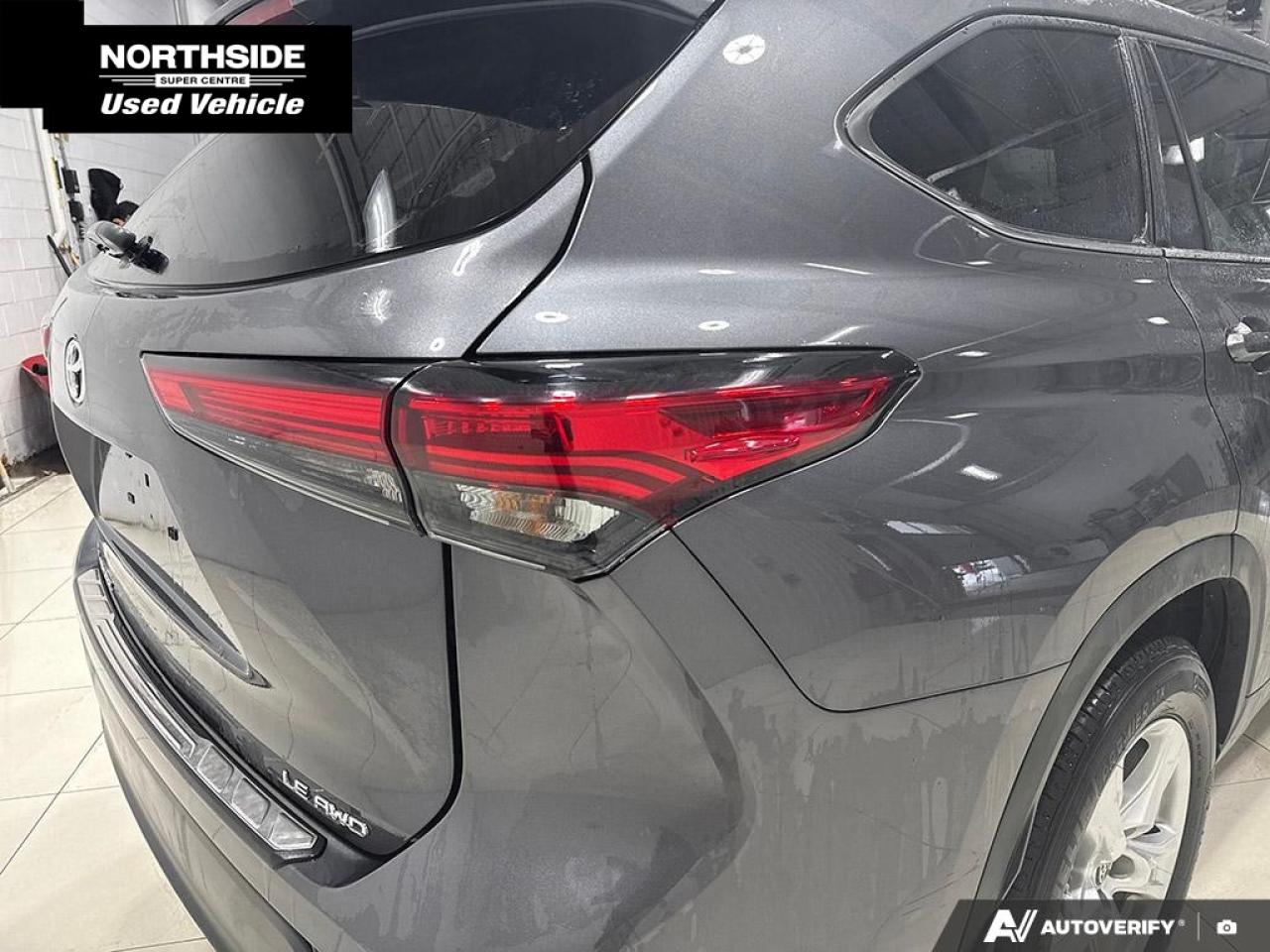 2023 Toyota Highlander LE 4dr All-wheel Drive Photo