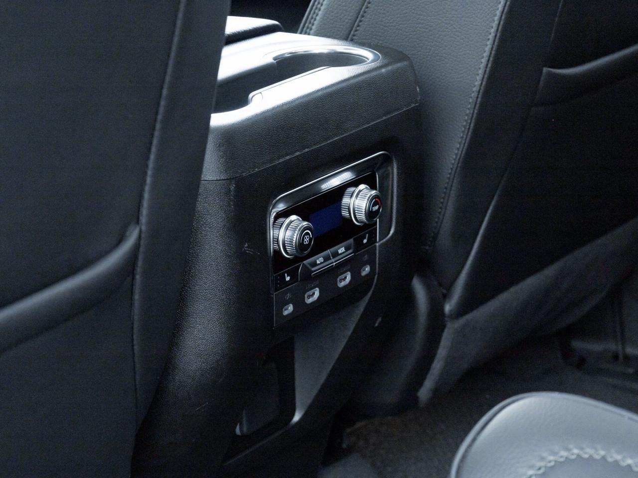 2024 GMC Yukon Denali 4dr 4x4 Photo