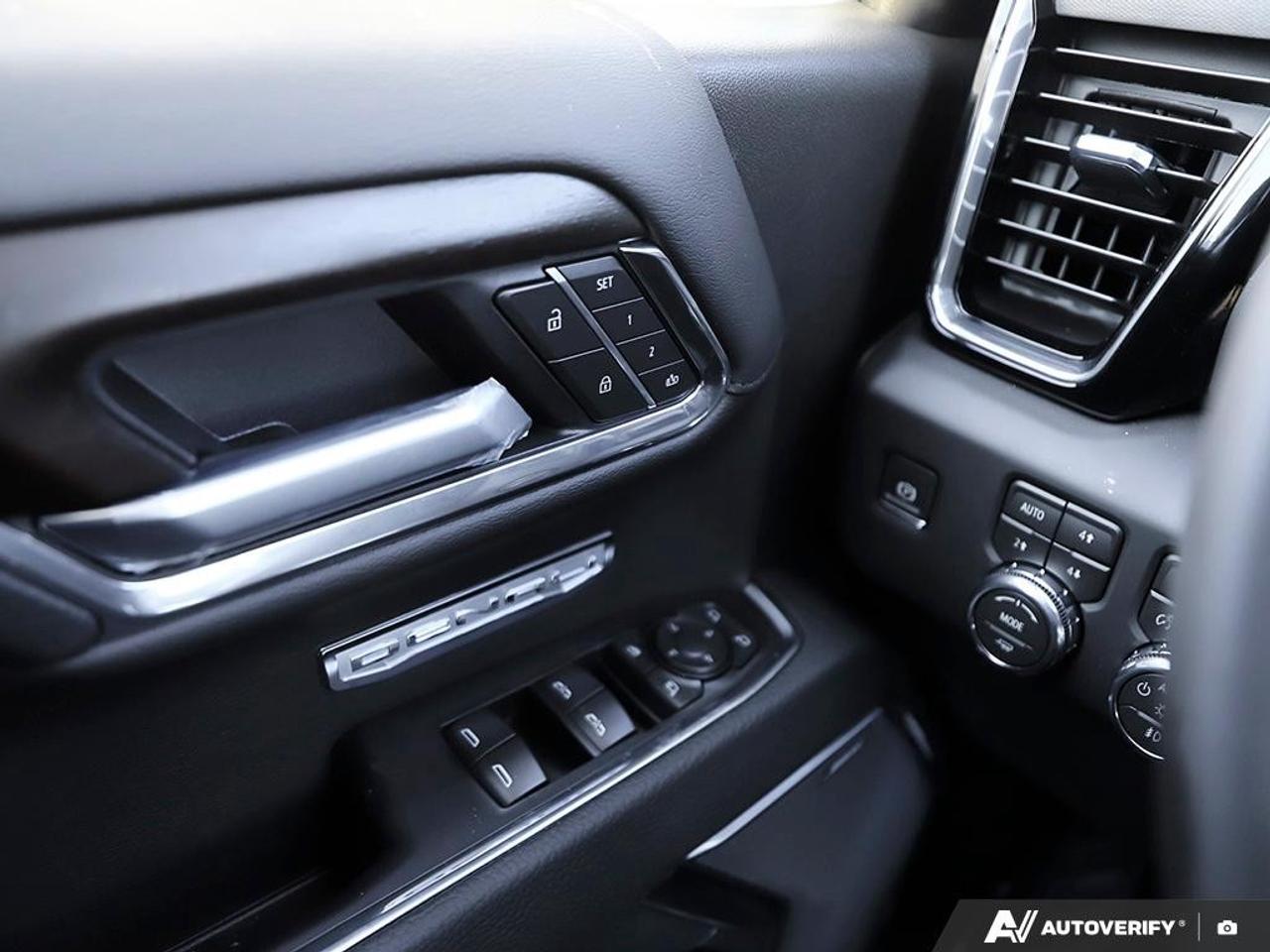 2026 GMC Sierra 1500 Crew Cab Short Box 4-Wheel Drive Denali Photo
