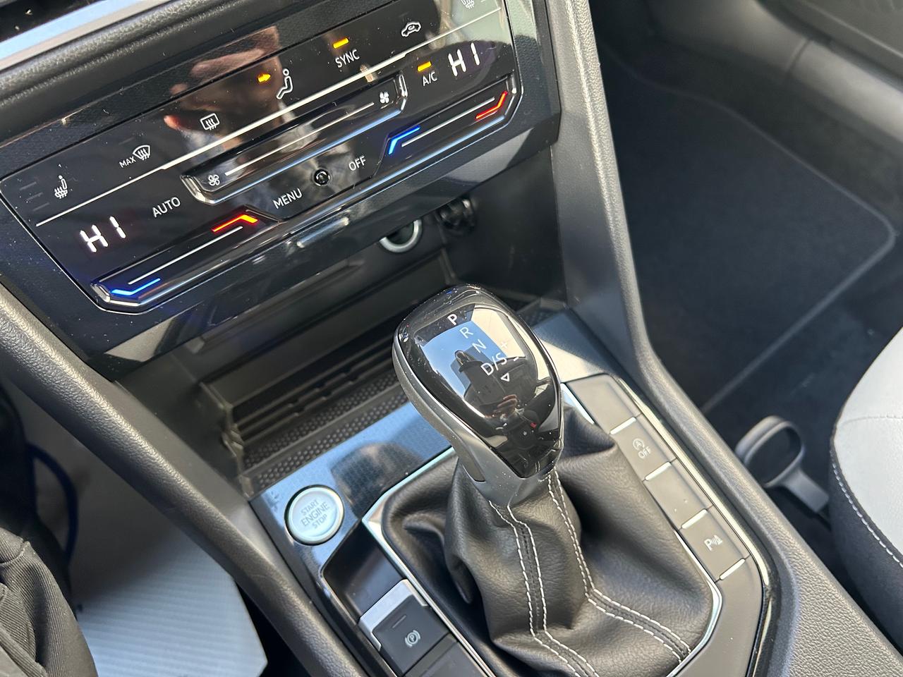 2026 Volkswagen Taos Comfortline 4dr All-Wheel Drive 4MOTION Photo