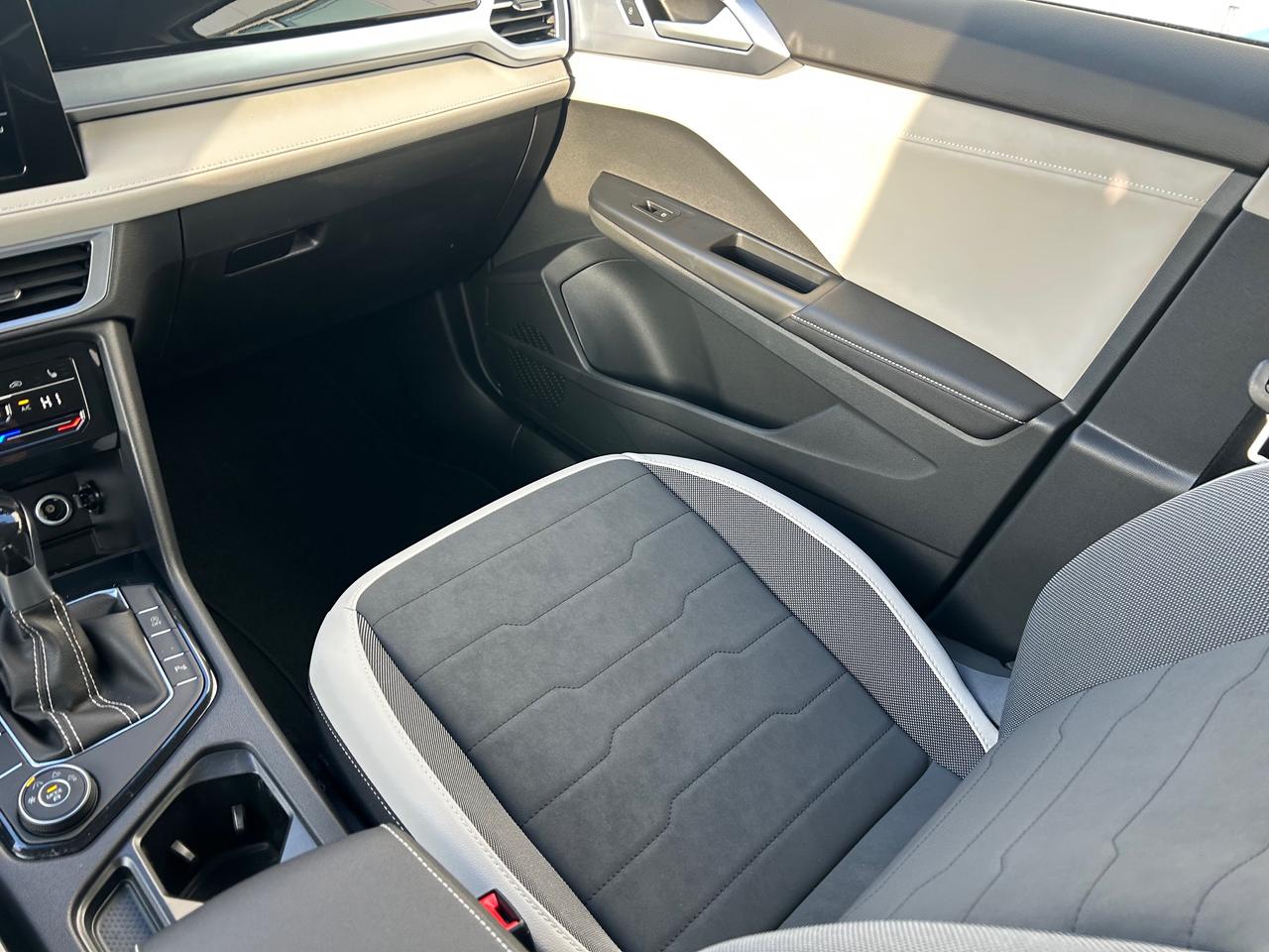 2026 Volkswagen Taos Comfortline 4dr All-Wheel Drive 4MOTION Photo