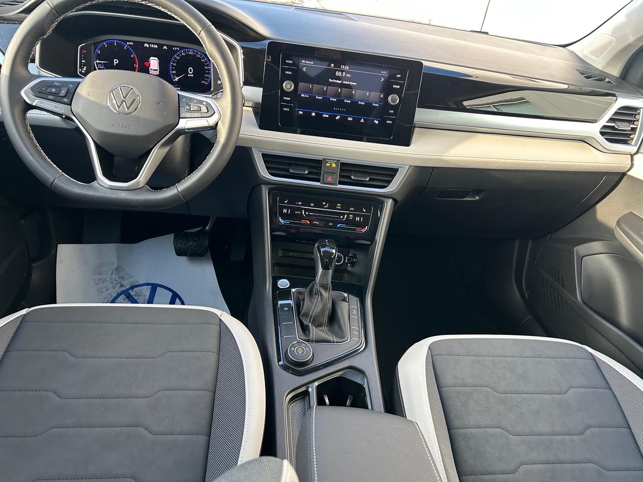 2026 Volkswagen Taos Comfortline 4dr All-Wheel Drive 4MOTION Photo