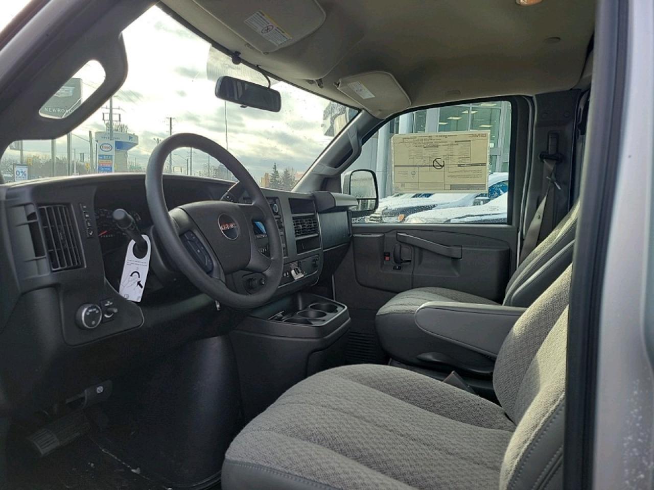 2025 GMC Savana 3500 Work Van Rear-Wheel Drive Cargo Van Photo