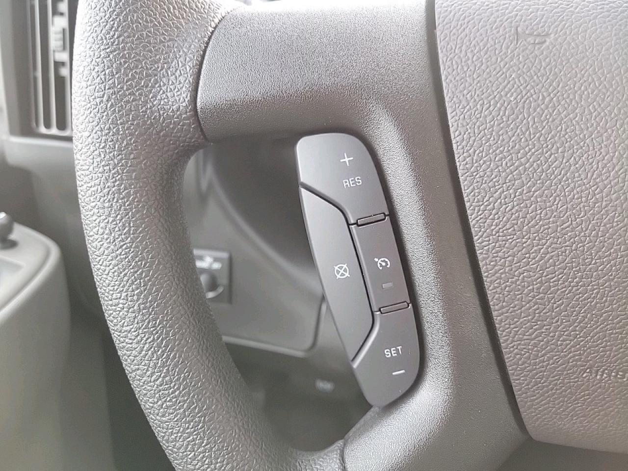 2025 GMC Savana 3500 Work Van Rear-Wheel Drive Cargo Van Photo