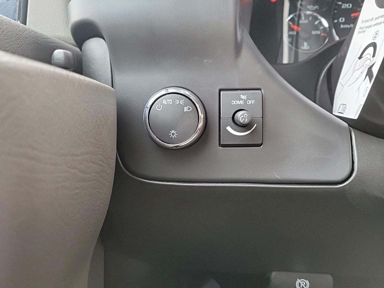 2025 GMC Savana 3500 Work Van Rear-Wheel Drive Cargo Van Photo