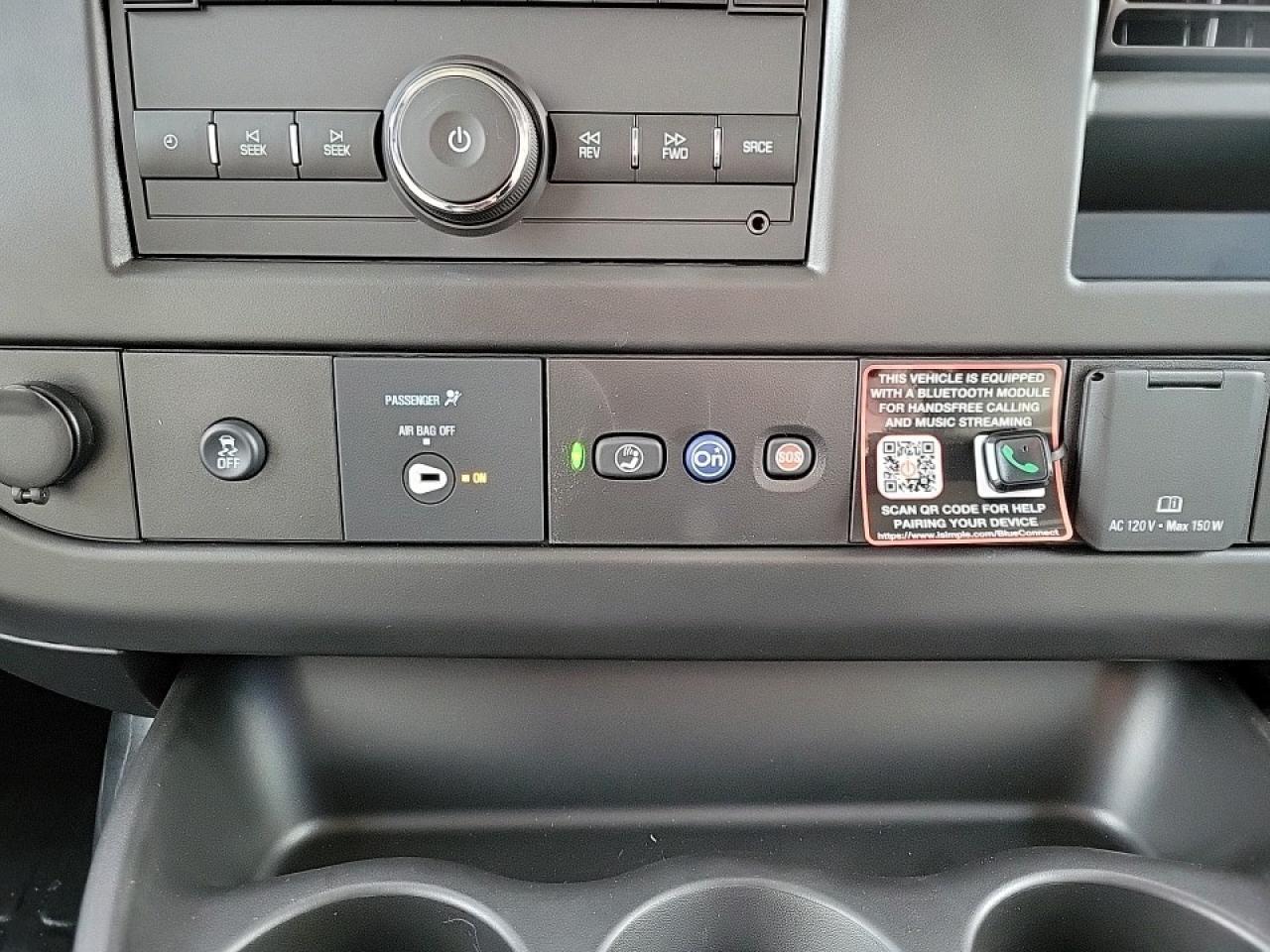 2025 GMC Savana 3500 Work Van Rear-Wheel Drive Cargo Van Photo