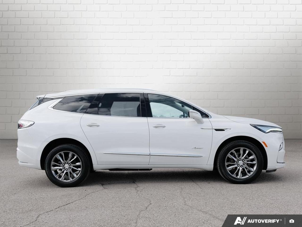 2022 Buick Enclave Avenir AWD Photo