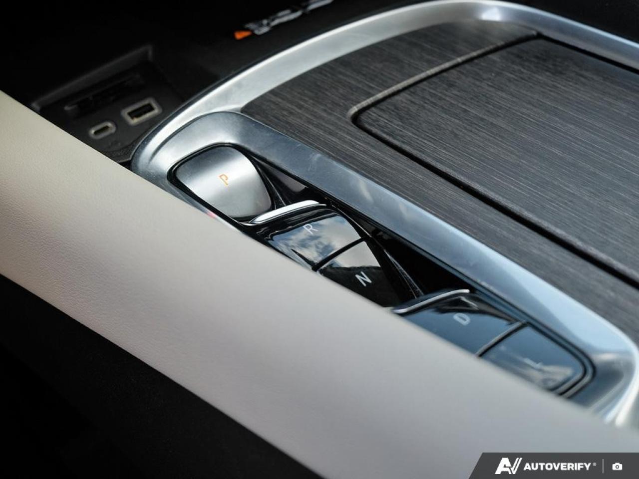 2022 Buick Enclave Avenir AWD Photo