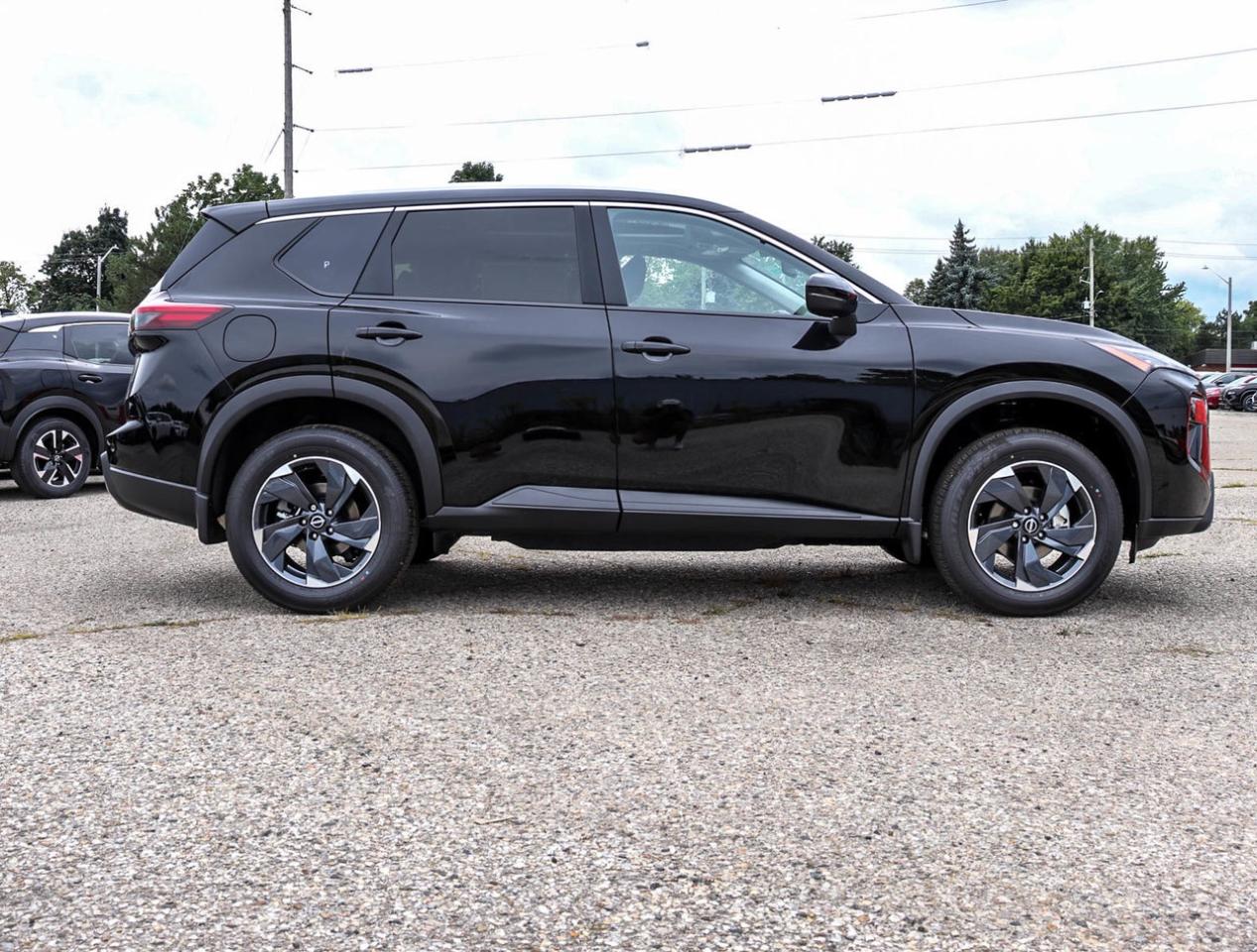 2025 Nissan Rogue SV Moonroof GREAT RATES/GREATV DEAL Photo