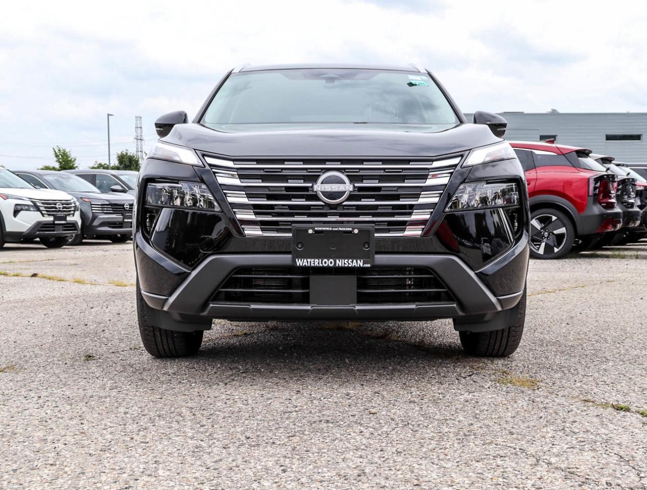 2025 Nissan Rogue SV Moonroof GREAT RATES/GREATV DEAL Photo2