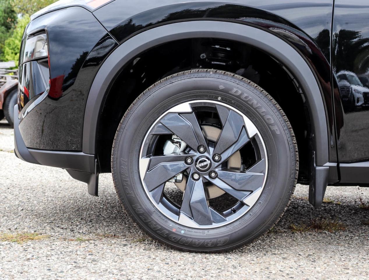 2025 Nissan Rogue SV Moonroof GREAT RATES/GREATV DEAL Photo