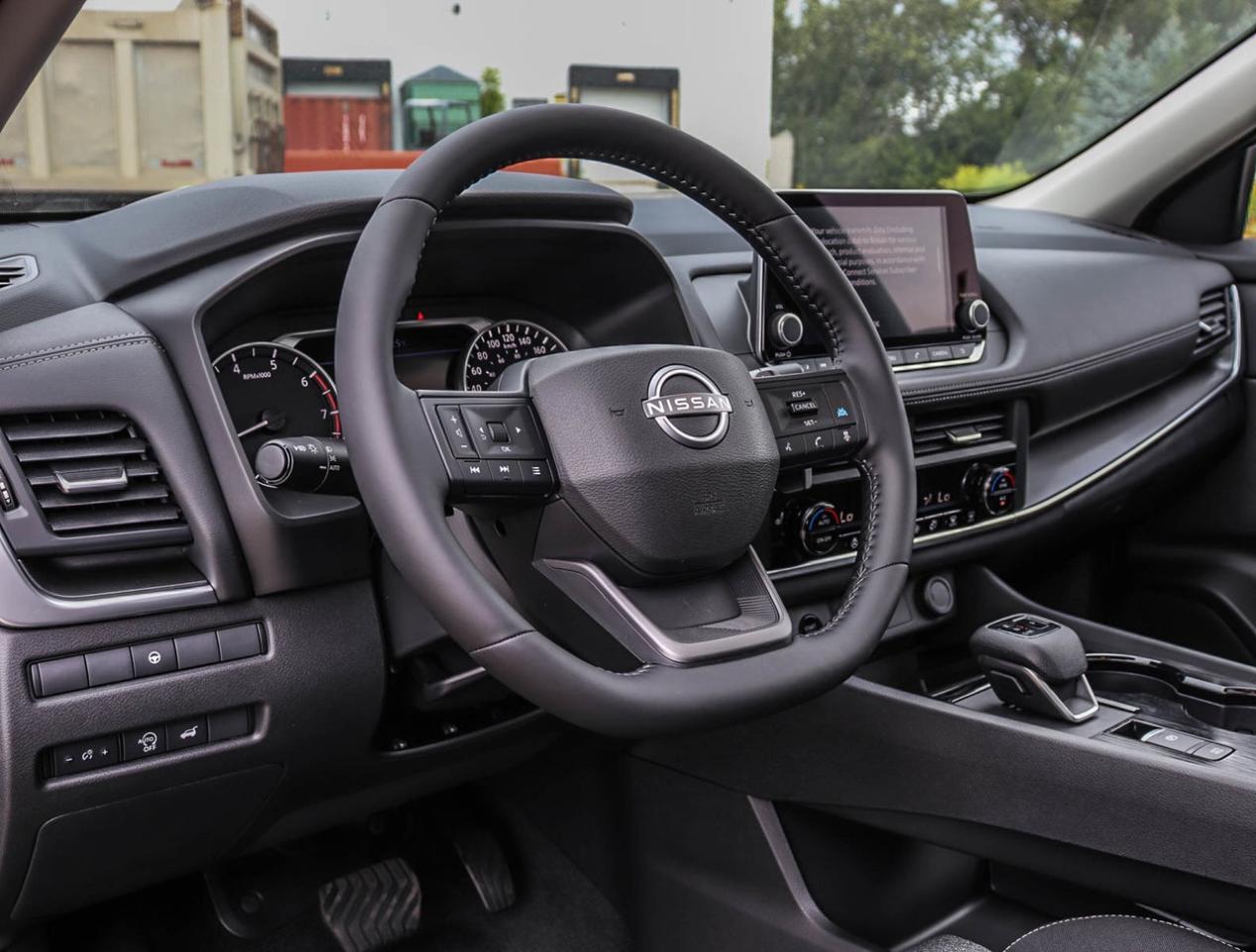 2025 Nissan Rogue SV Moonroof GREAT RATES/GREATV DEAL Photo