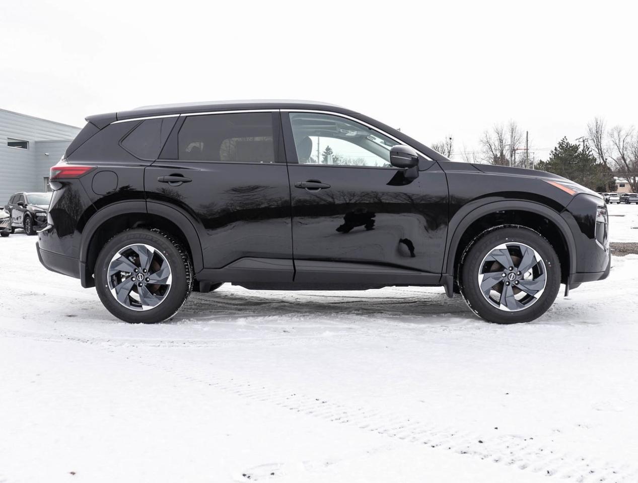 2025 Nissan Rogue SV Moonroof !!! CLEAROUT !!! MUST GO !!! HEATED ST Photo