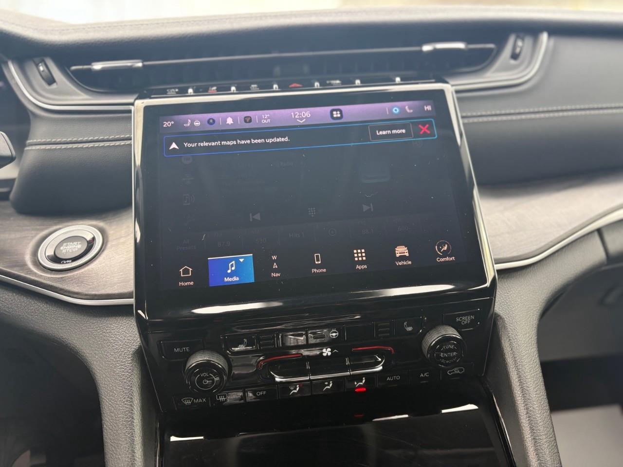 2023 Jeep Grand Cherokee Limited 4dr 4x4 Photo