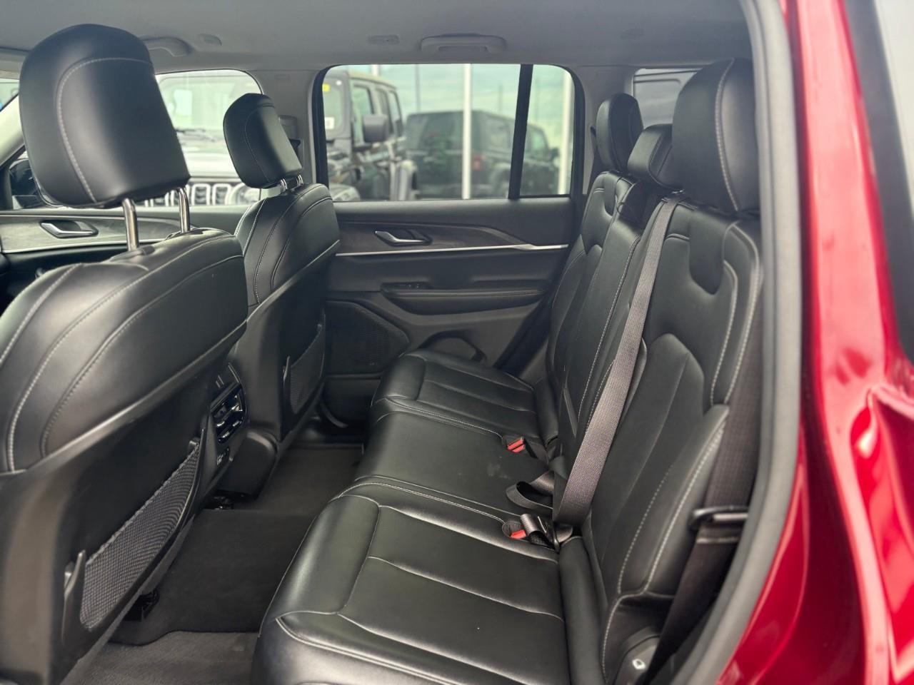 2023 Jeep Grand Cherokee Limited 4dr 4x4 Photo