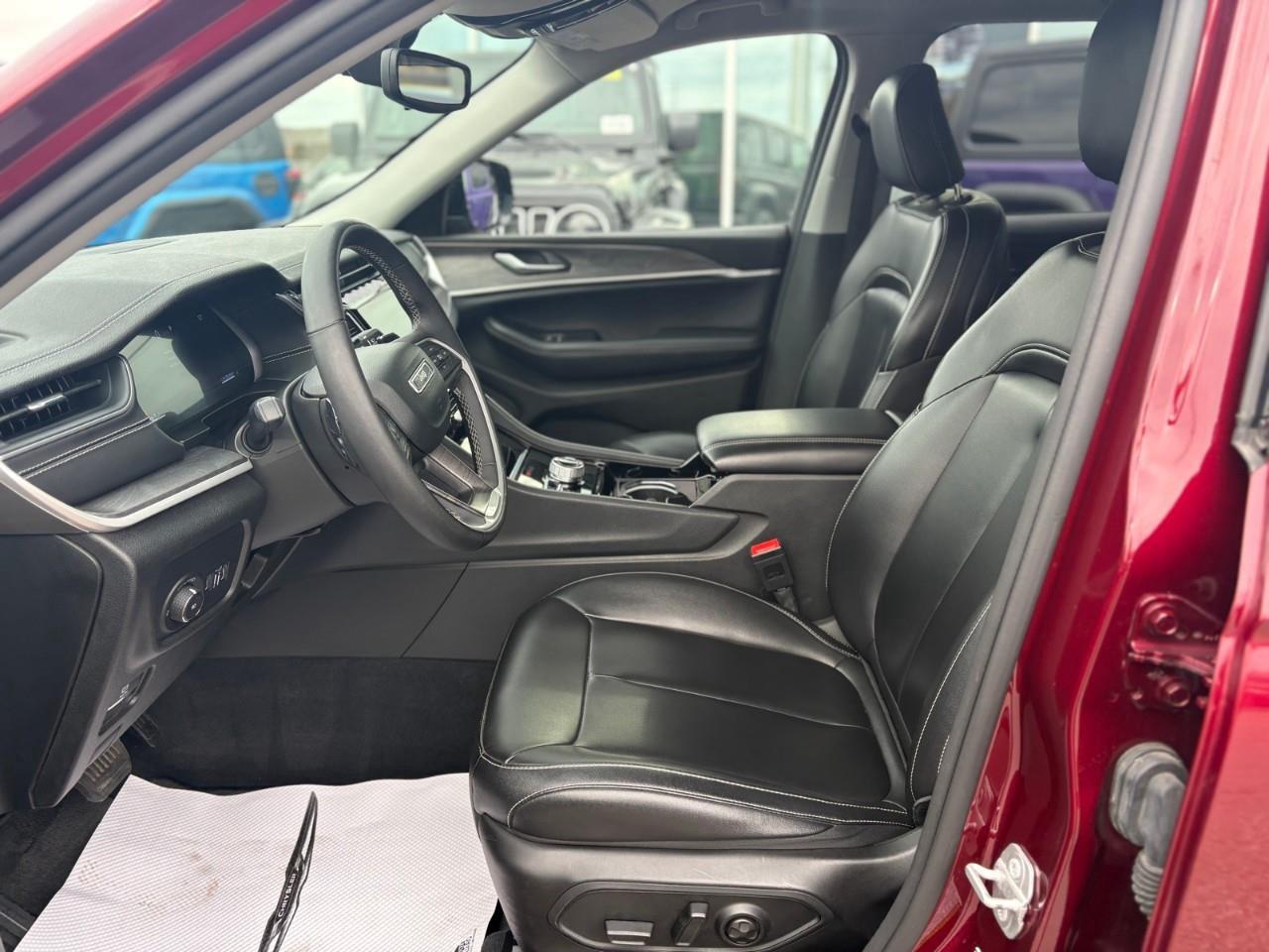 2023 Jeep Grand Cherokee Limited 4dr 4x4 Photo