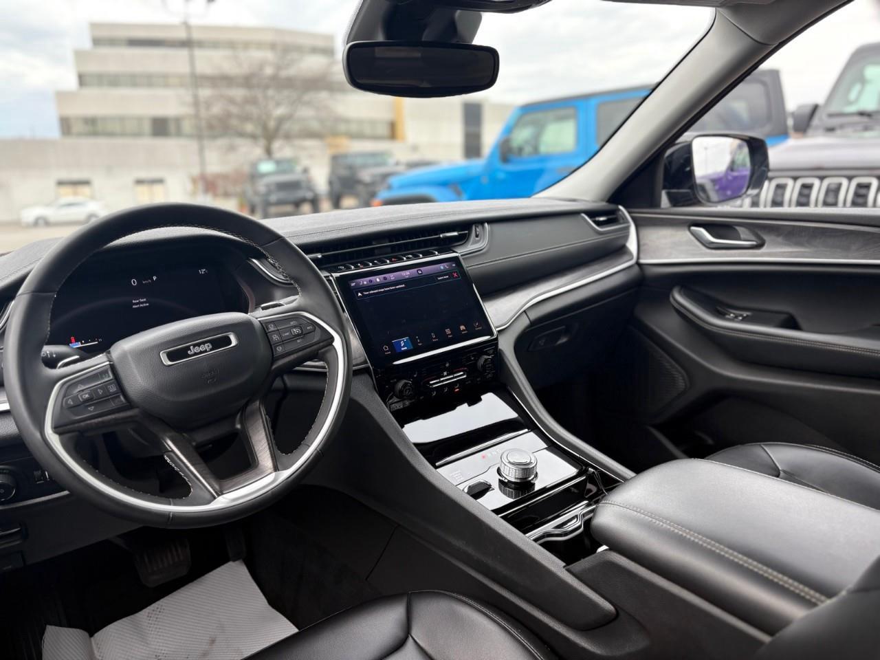2023 Jeep Grand Cherokee Limited 4dr 4x4 Photo