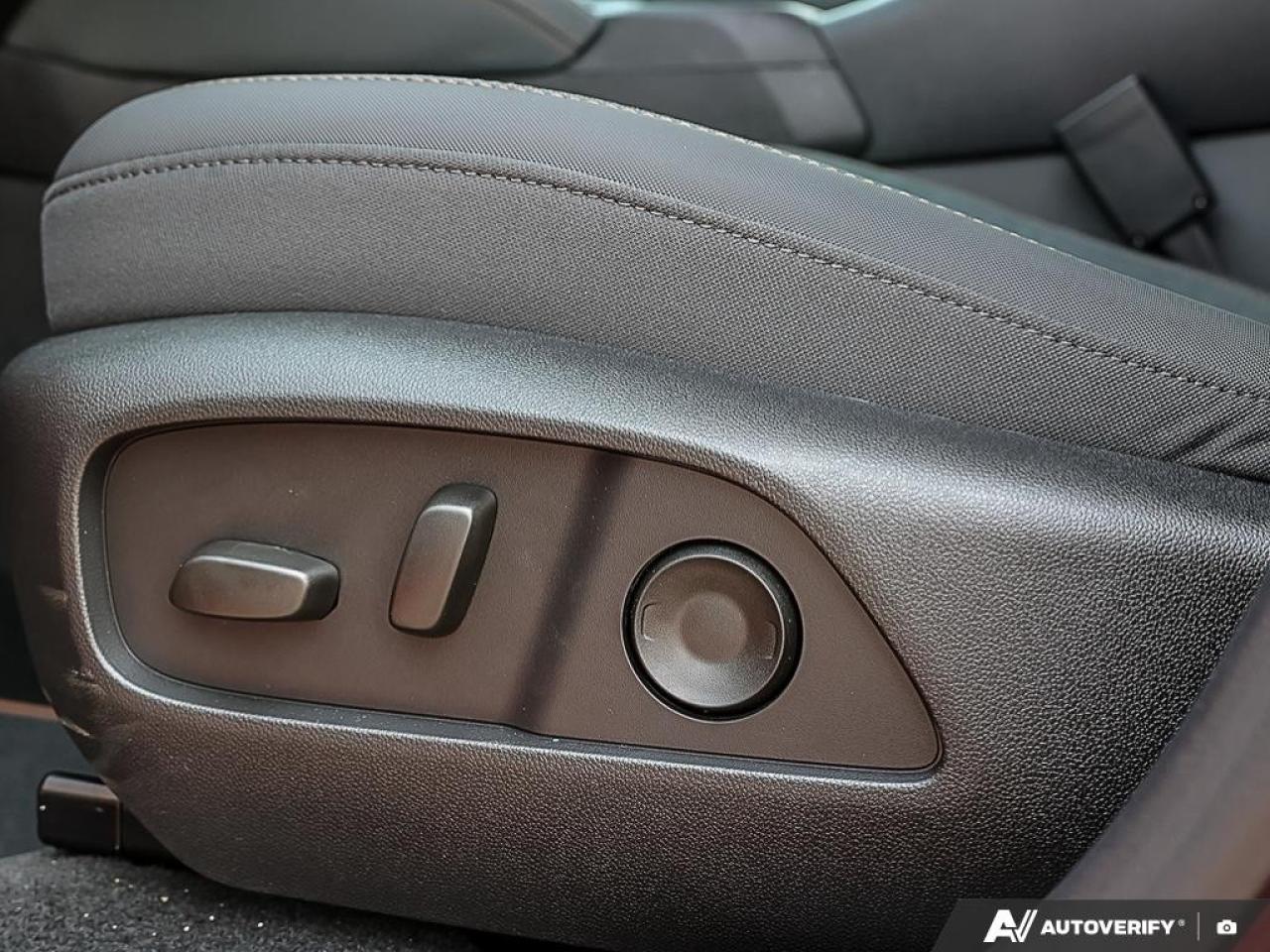 2026 GMC Terrain AWD AT4 Photo