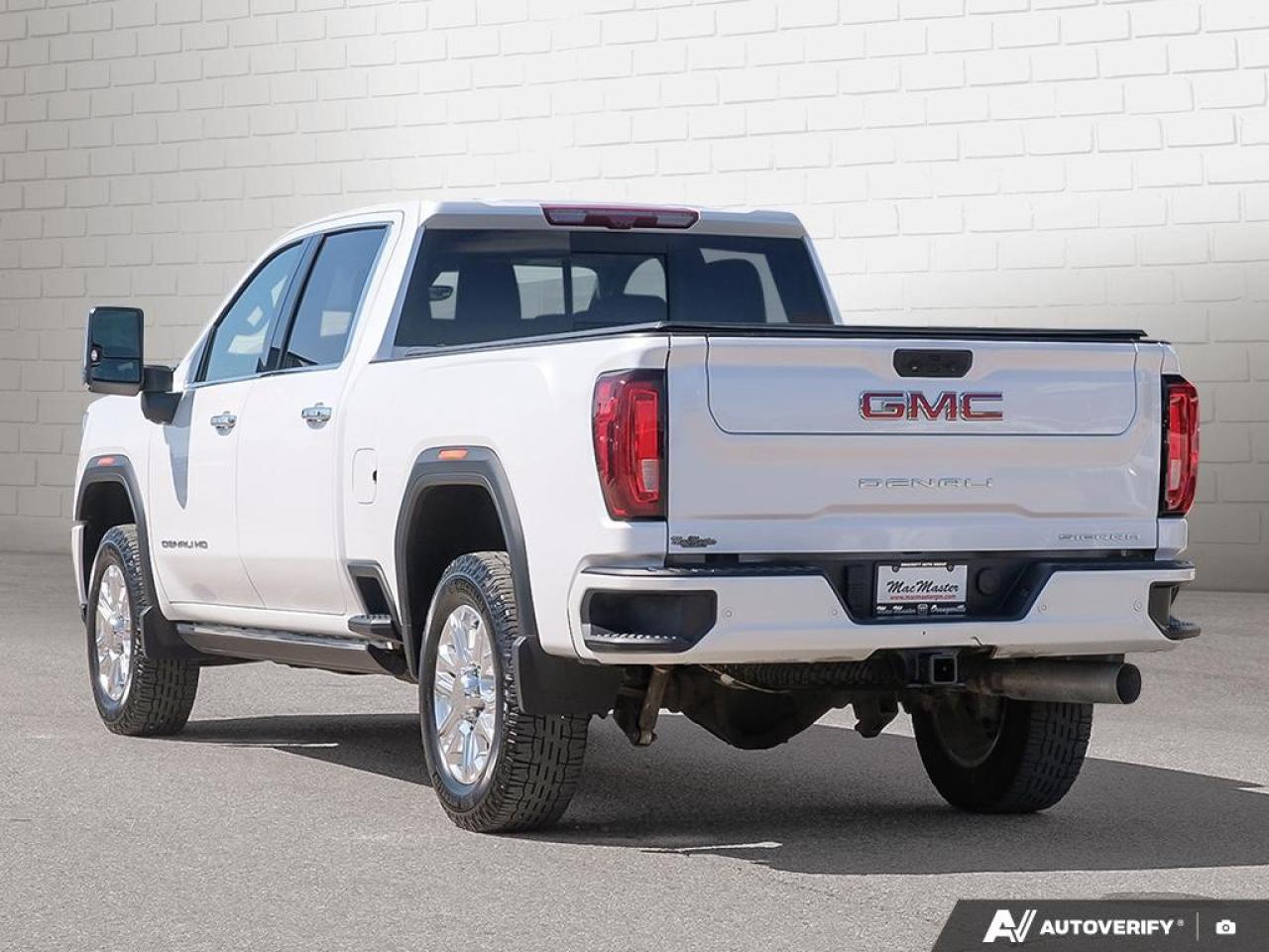 2022 GMC SIERRA 2500HD 4WD Crew Cab Standard Box Denali Photo2