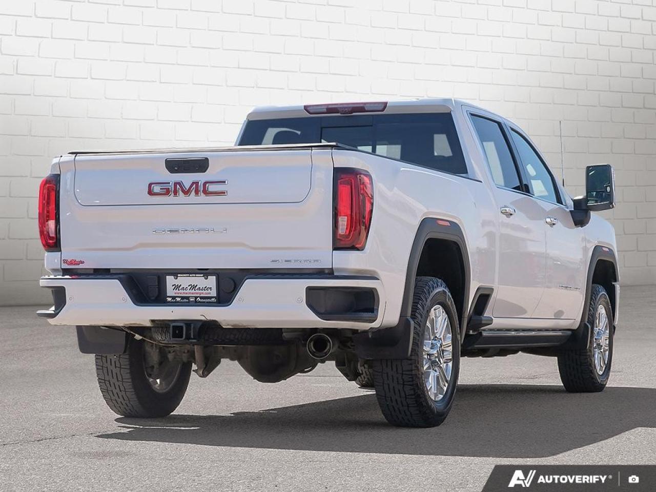 2022 GMC SIERRA 2500HD 4WD Crew Cab Standard Box Denali Photo4