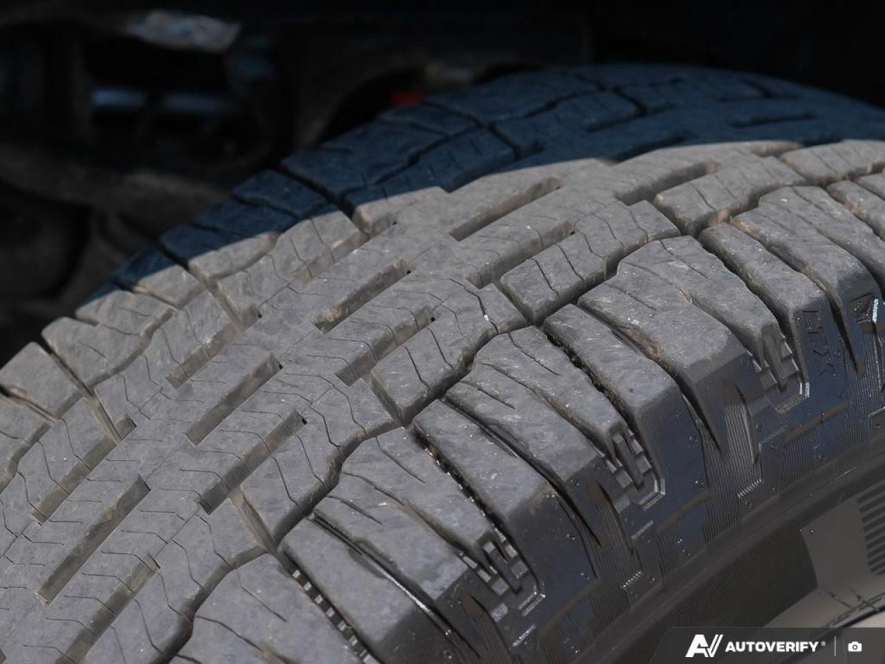 2022 GMC SIERRA 2500HD 4WD Crew Cab Standard Box Denali Photo