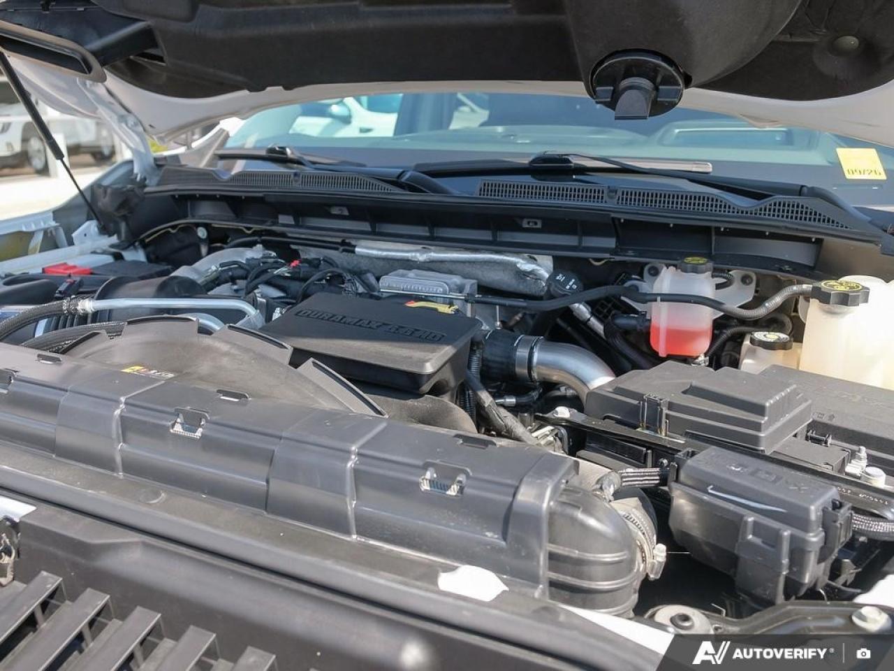 2022 GMC SIERRA 2500HD 4WD Crew Cab Standard Box Denali Photo