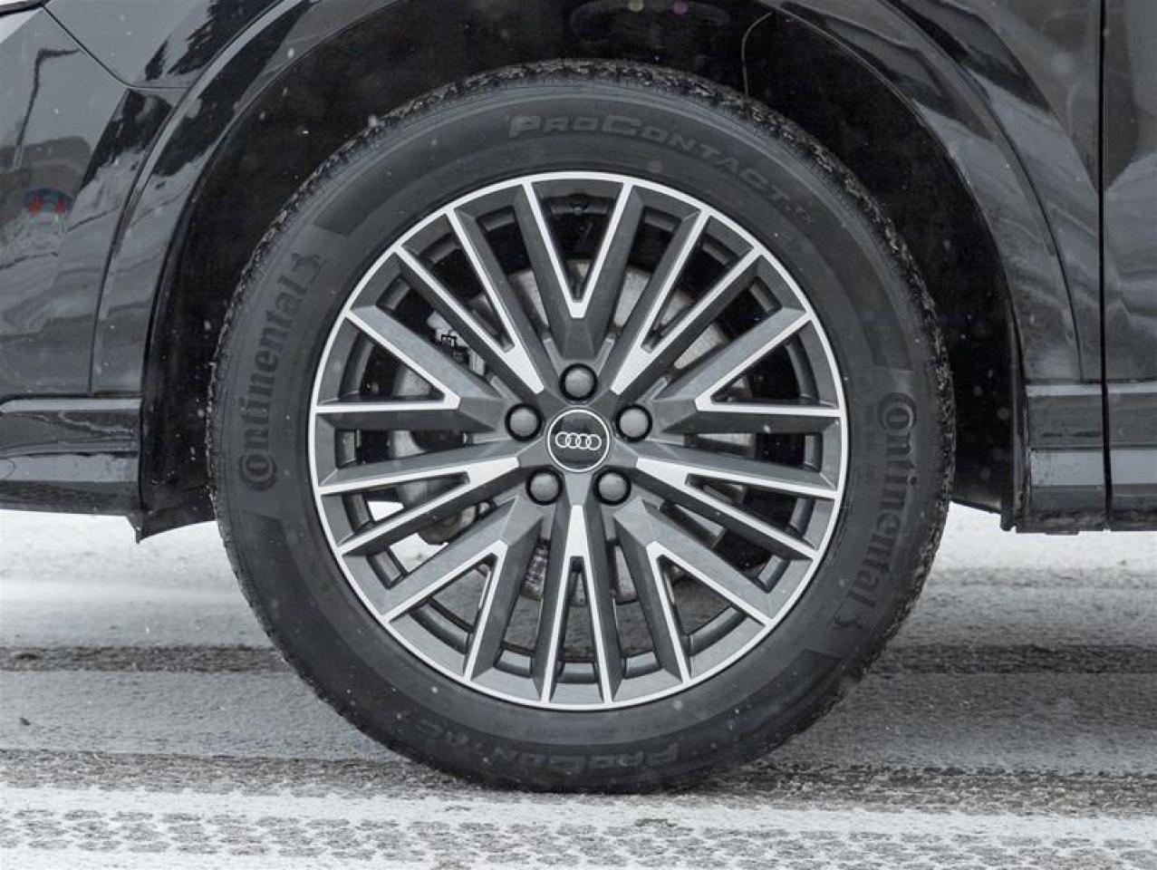 2022 Audi Q3 45 Progressiv 4dr All-Wheel Drive quattro Sport Utility Photo4