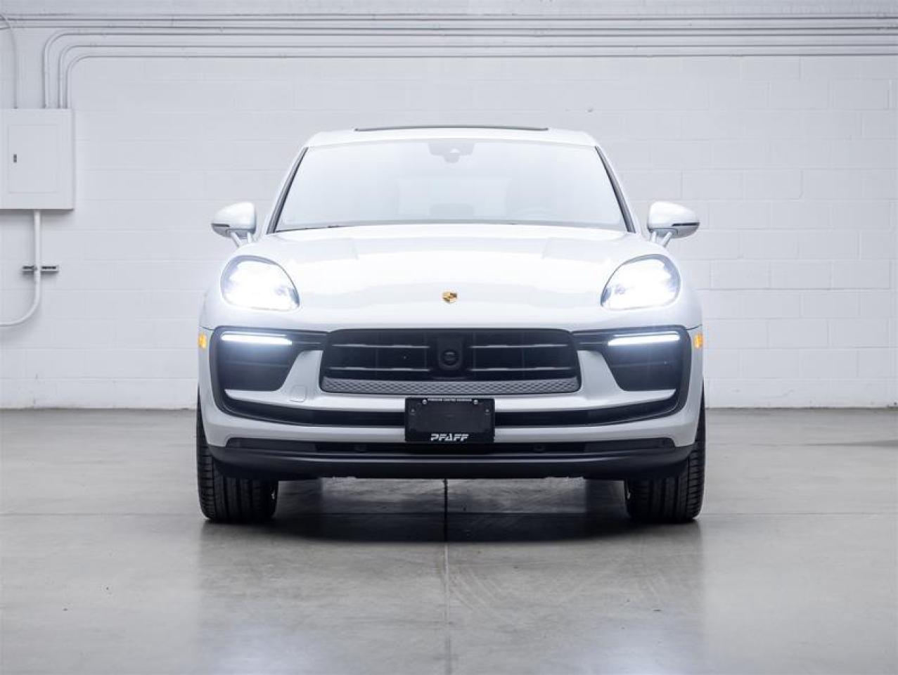 2025 Porsche Macan  Photo