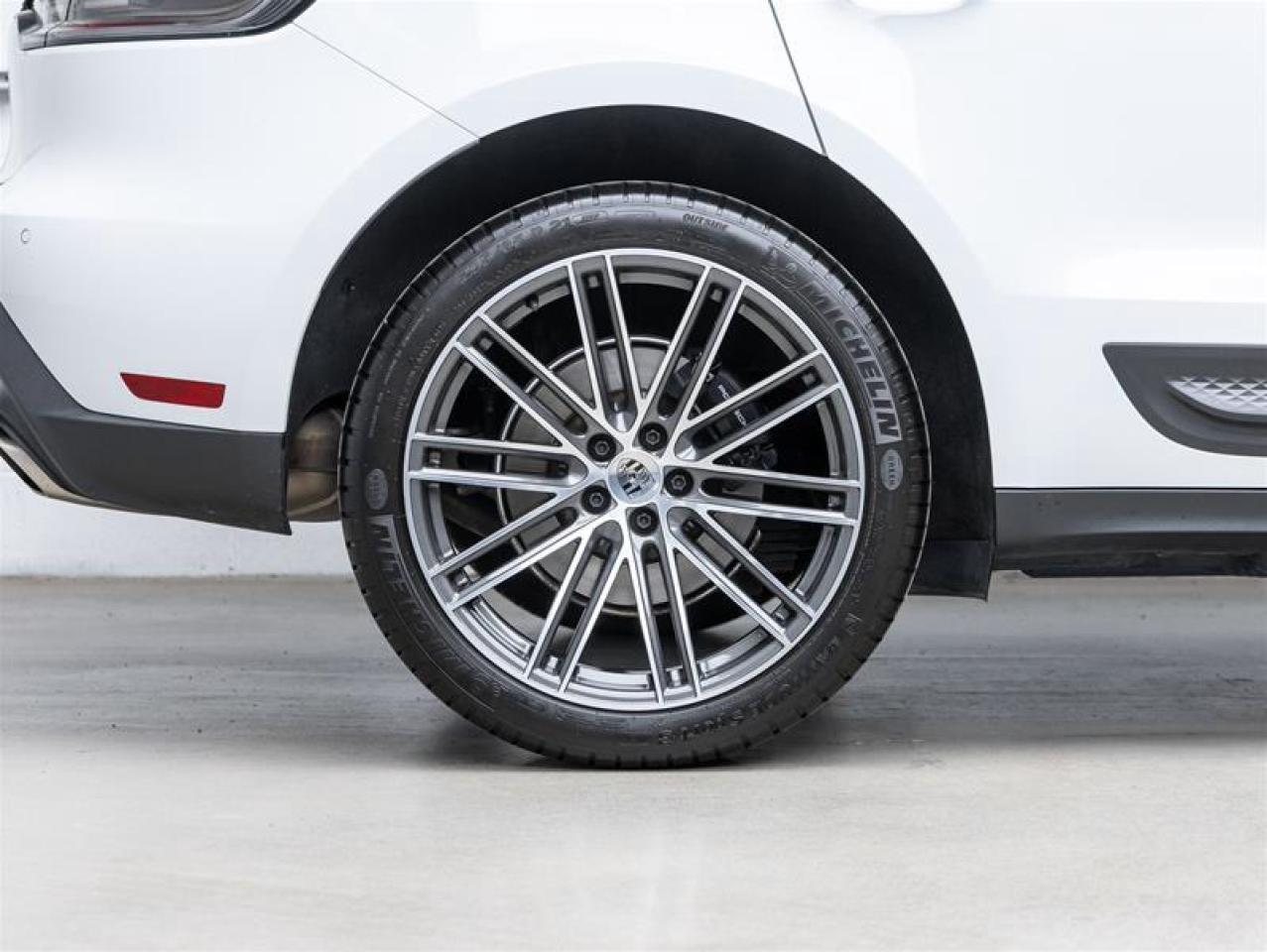 2025 Porsche Macan  Photo