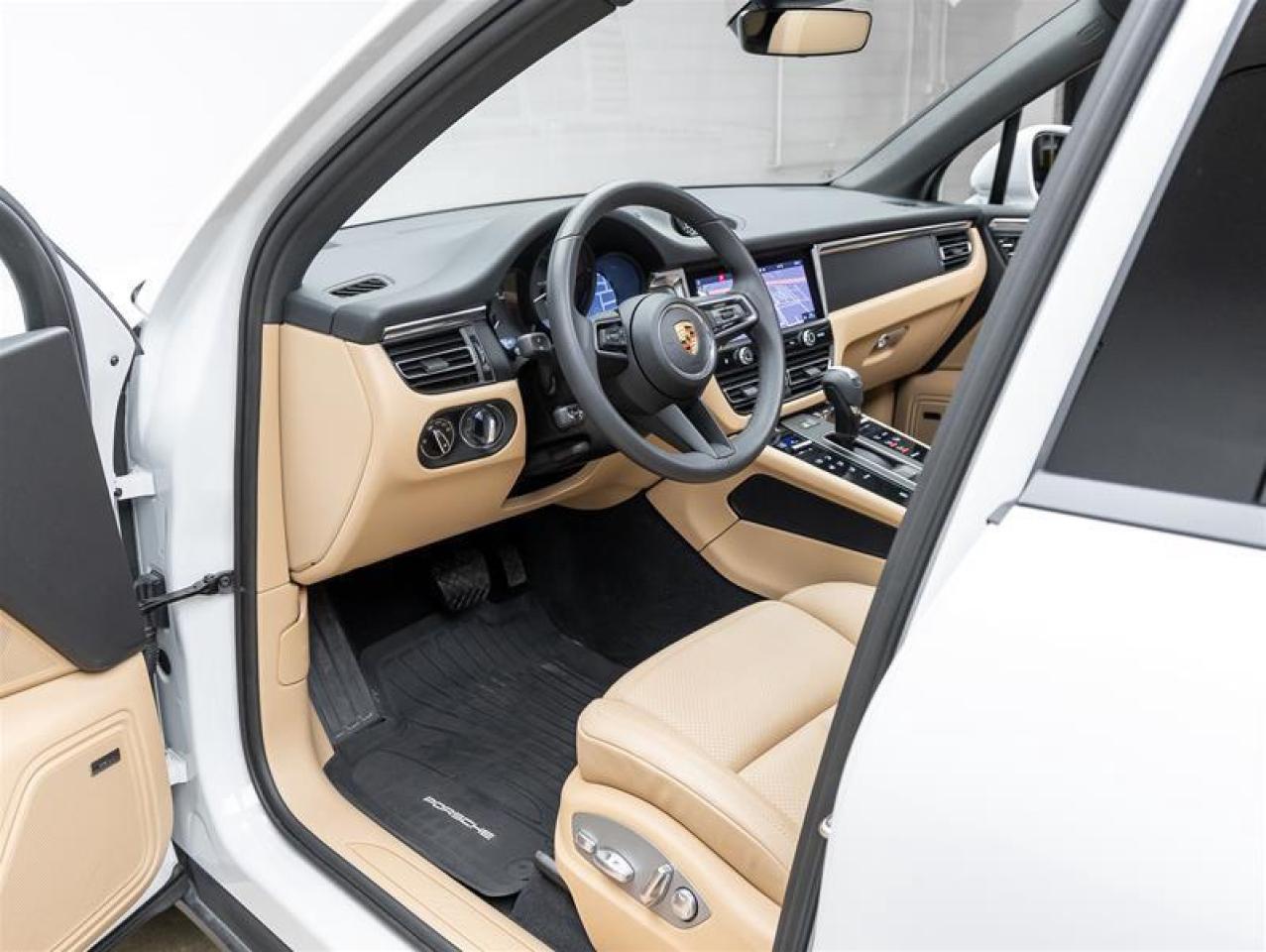 2025 Porsche Macan  Photo