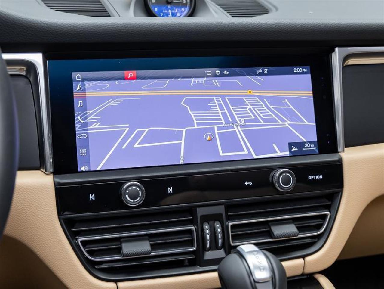 2025 Porsche Macan  Photo