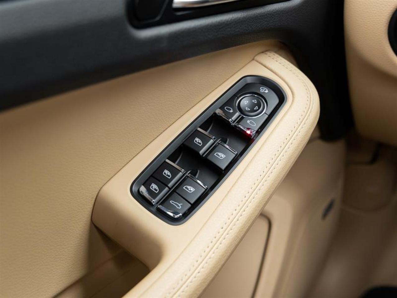 2025 Porsche Macan  Photo