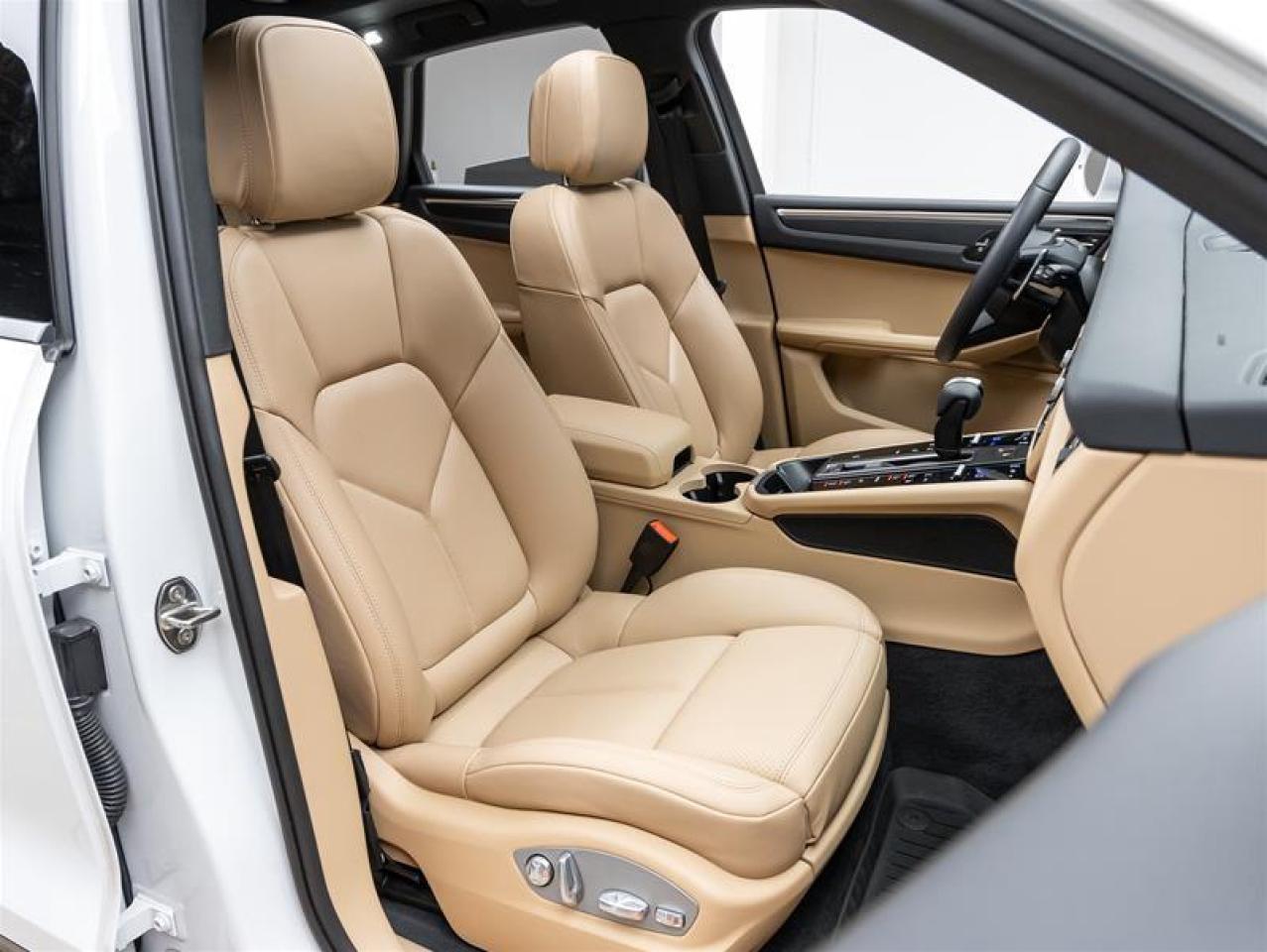 2025 Porsche Macan  Photo