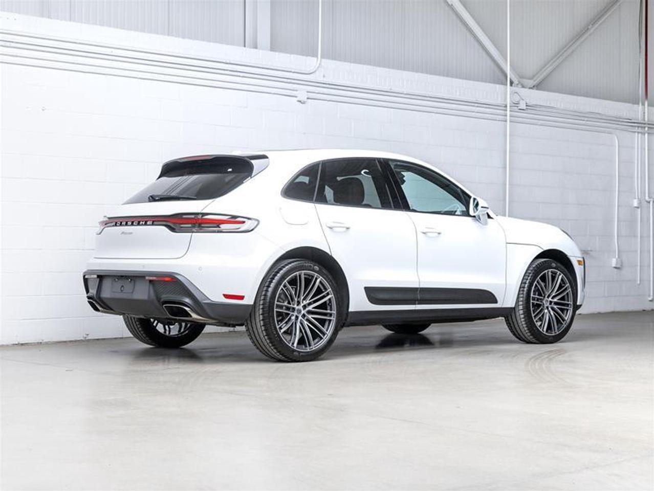 2025 Porsche Macan  Photo