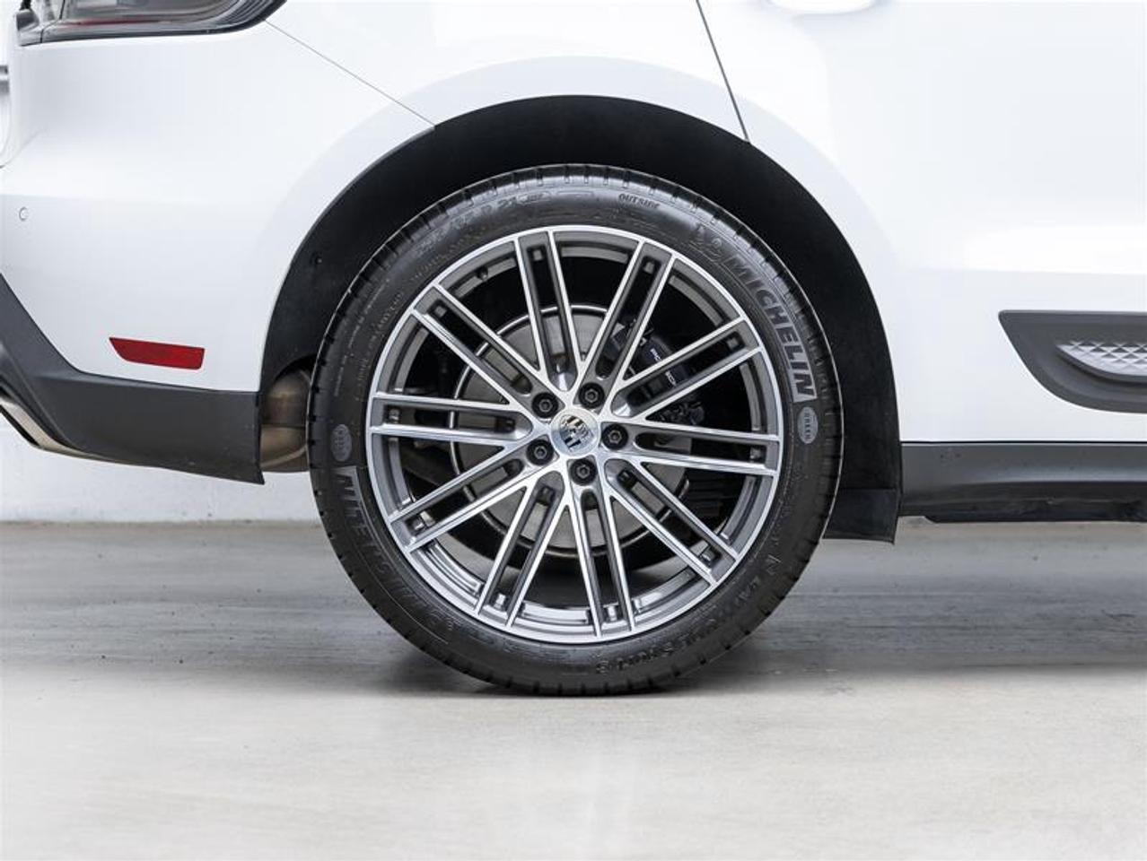 2025 Porsche Macan  Photo